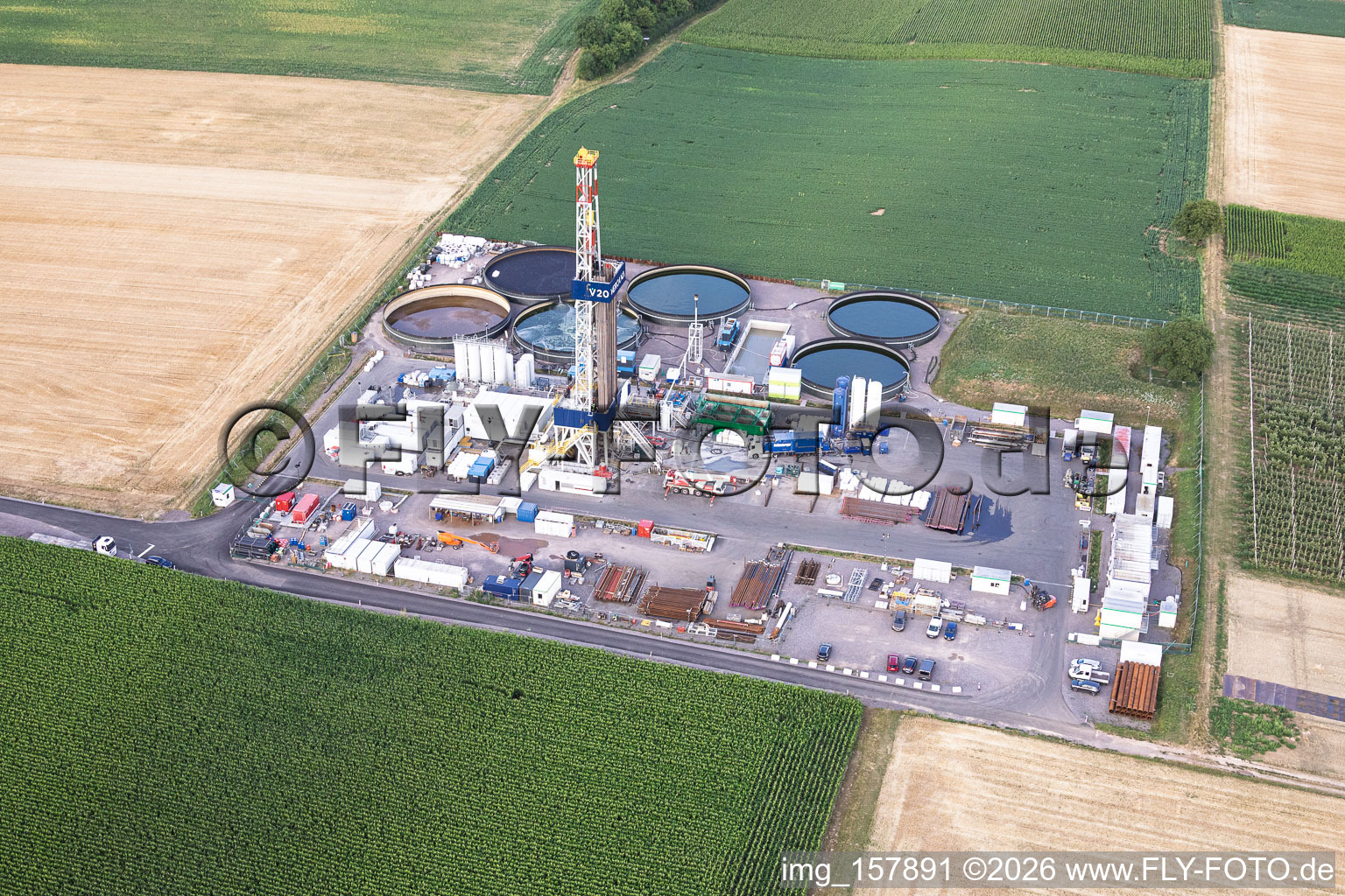 Le site de forage profond V20 de Vulcan Energy à Schleidberg pour l'extraction d'énergie géothermique et de lithium à Insheim dans le département Rhénanie-Palatinat, Allemagne