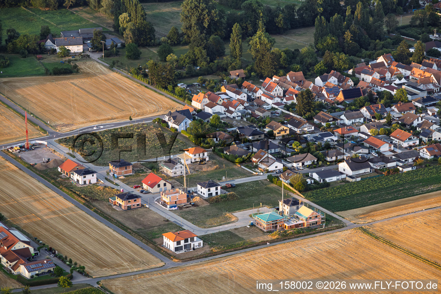 Chantiers de construction dans la nouvelle zone de développement Im Niederfeld à le quartier Ingenheim in Billigheim-Ingenheim dans le département Rhénanie-Palatinat, Allemagne
