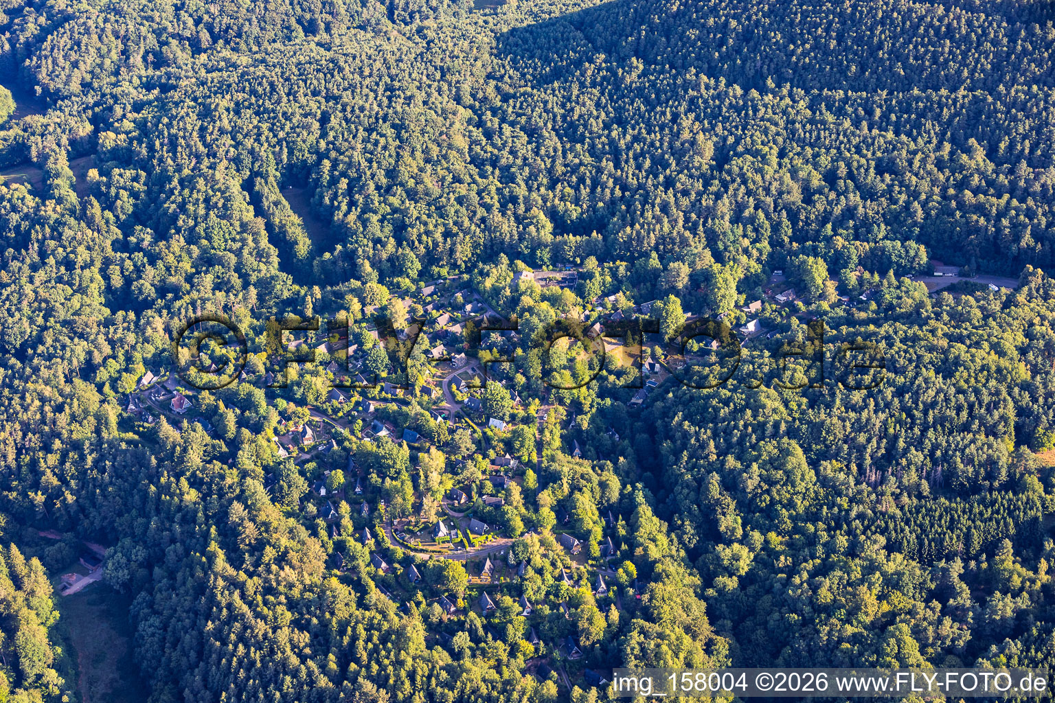 Village de vacances d'Eichwald à le quartier Gossersweiler in Gossersweiler-Stein dans le département Rhénanie-Palatinat, Allemagne