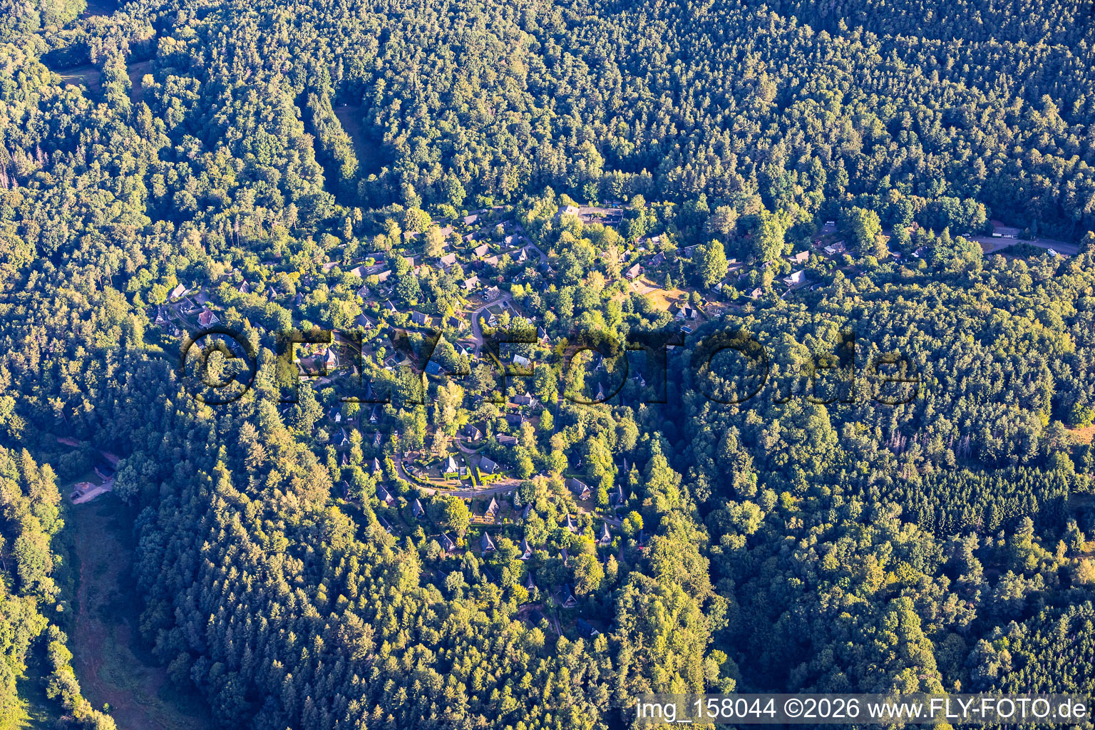 Village de vacances d'Eichwald à le quartier Gossersweiler in Gossersweiler-Stein dans le département Rhénanie-Palatinat, Allemagne