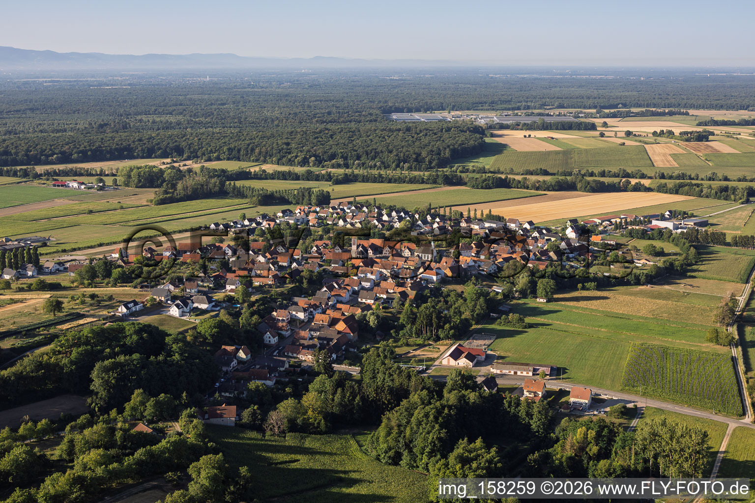 Du nord-ouest à Buhl dans le département Bas Rhin, France