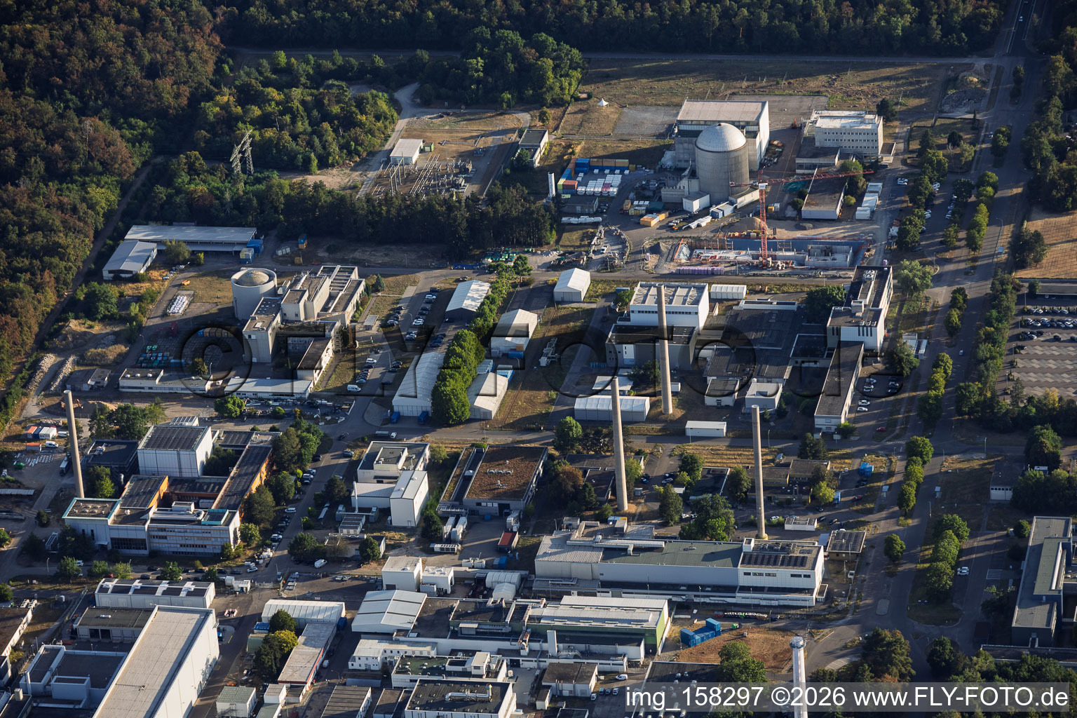 Institut de technologie de Karlsruhe - Campus Nord avec Institut de nanotechnologie à le quartier Leopoldshafen in Eggenstein-Leopoldshafen dans le département Bade-Wurtemberg, Allemagne
