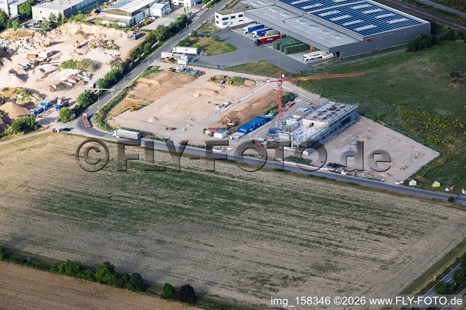 Chantier du nouveau campus de X2E pour les bâtiments administratifs et de production à Rohrbach dans le département Rhénanie-Palatinat, Allemagne