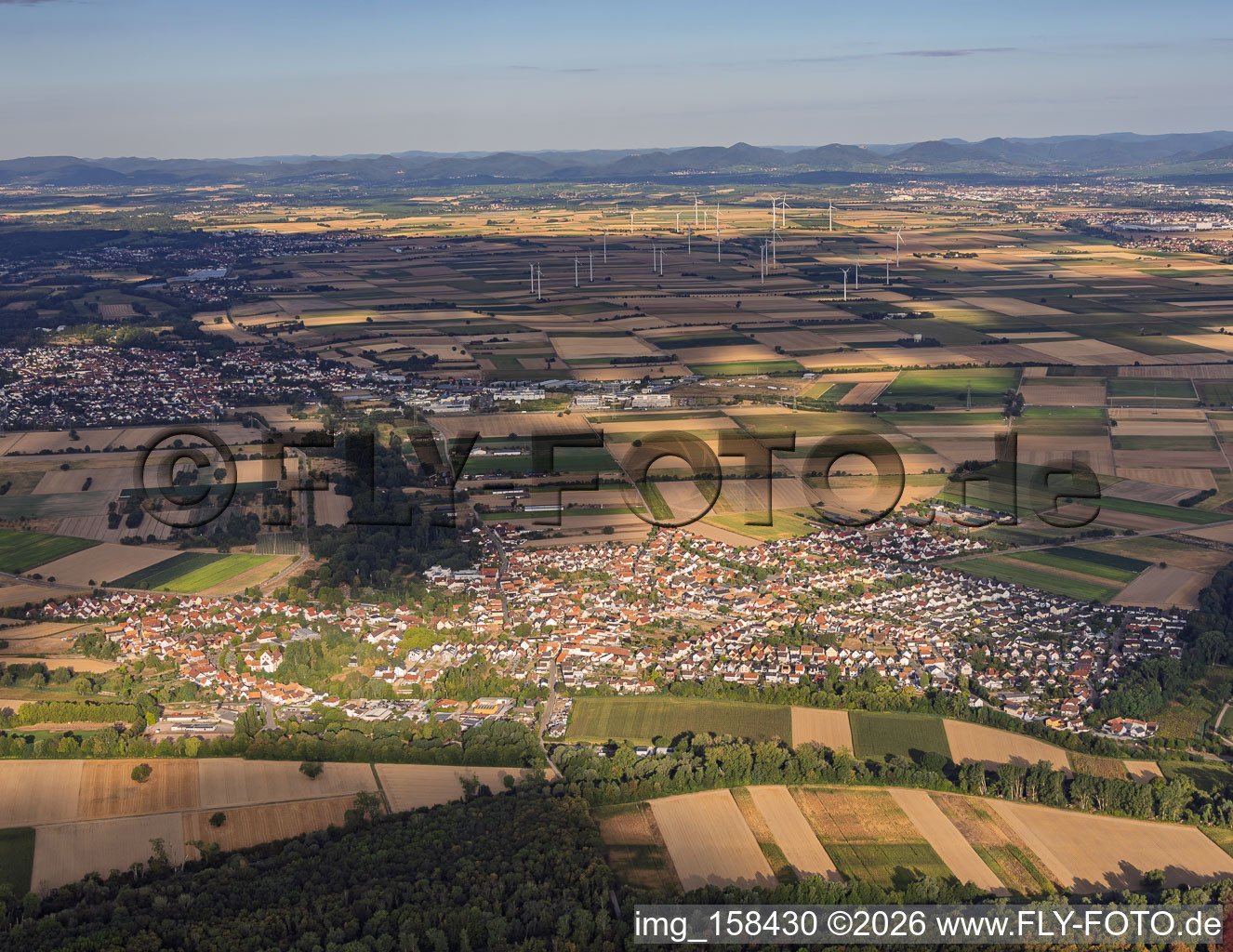 De l'est à Hördt dans le département Rhénanie-Palatinat, Allemagne