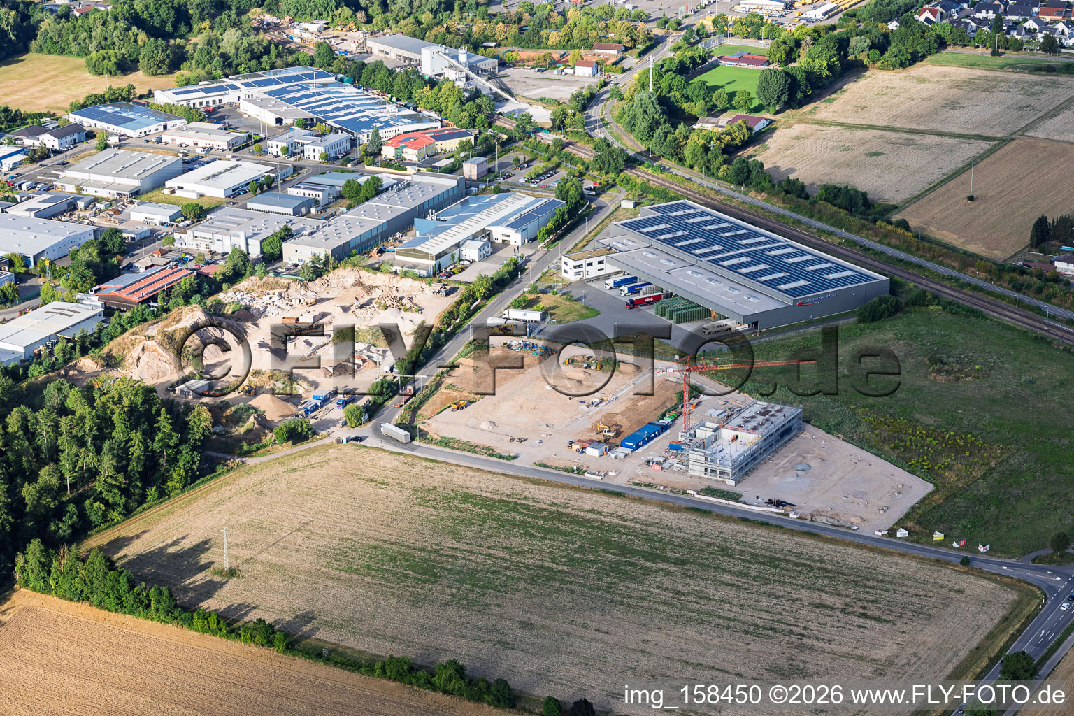 Chantier du nouveau campus de X2E pour les bâtiments administratifs et de production à Rohrbach dans le département Rhénanie-Palatinat, Allemagne