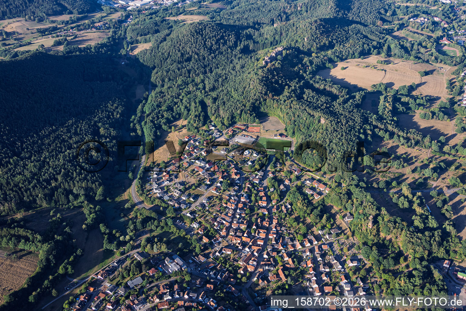 Du nord-est à Erfweiler dans le département Rhénanie-Palatinat, Allemagne