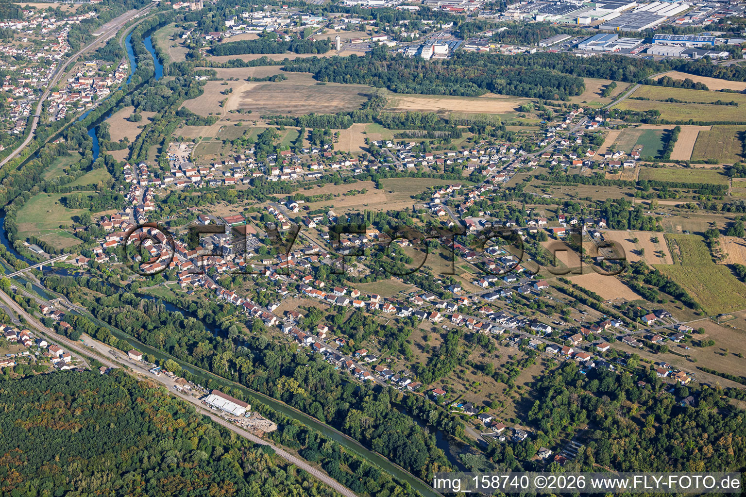 Du sud-est à Sarreinsming dans le département Moselle, France
