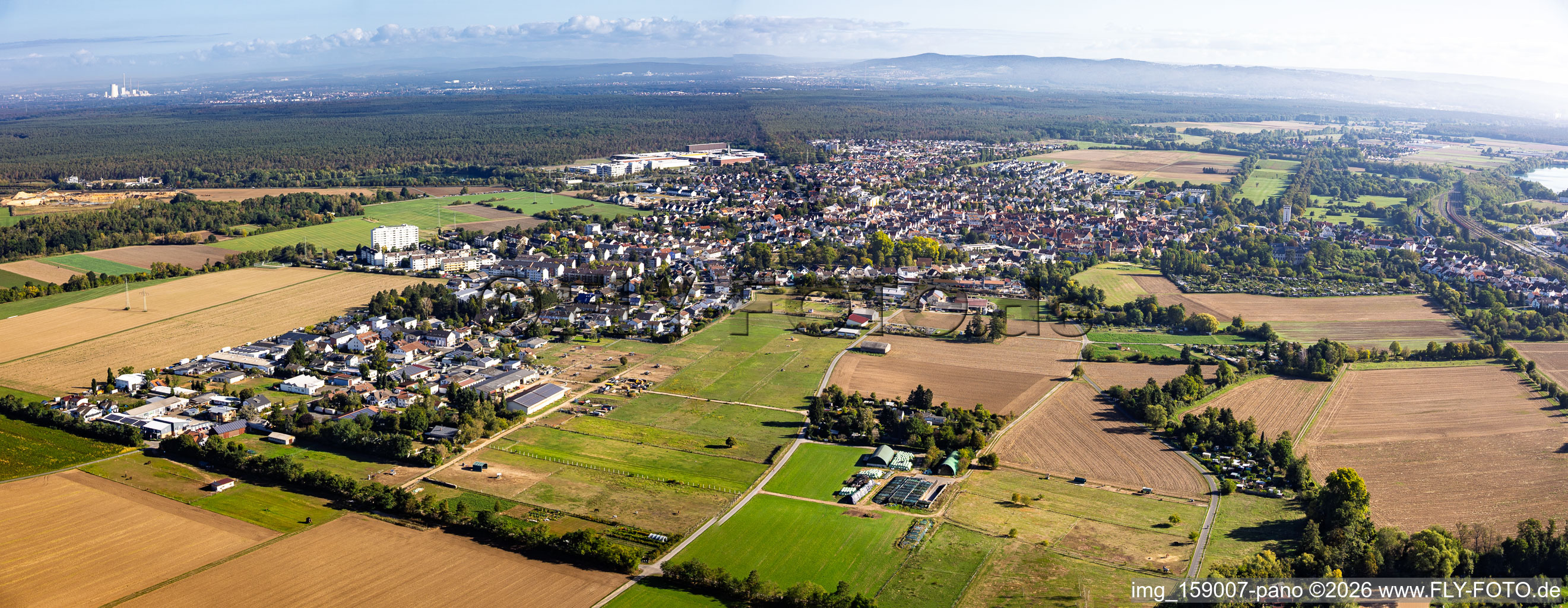 Panorama du village vu de l'ouest à Babenhausen dans le département Hesse, Allemagne