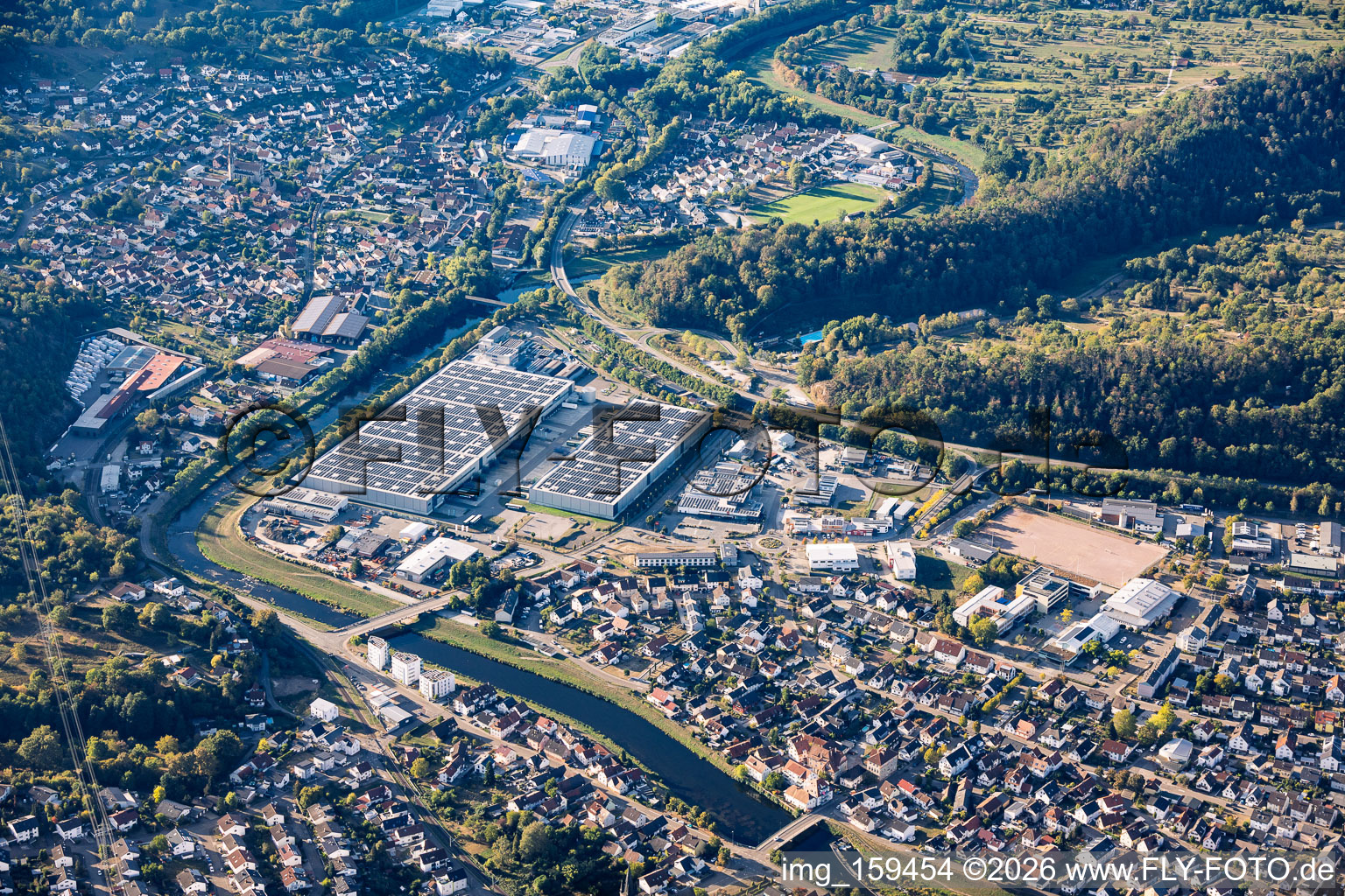 Site de Duvenbeck Logistics Europe GmbH Gaggenau dans le méandre de la Murg à le quartier Hörden in Gaggenau dans le département Bade-Wurtemberg, Allemagne