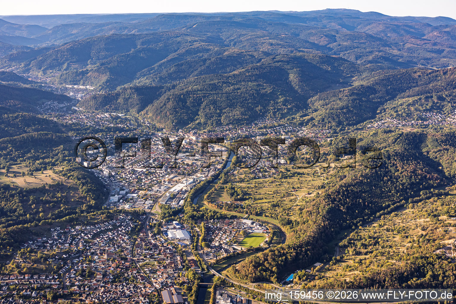 Vallée de Murgtal au nord à Gernsbach dans le département Bade-Wurtemberg, Allemagne