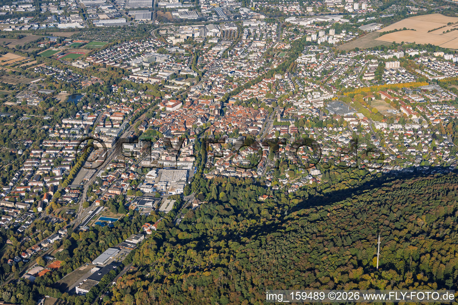 Vue de la ville depuis l'est à Ettlingen dans le département Bade-Wurtemberg, Allemagne