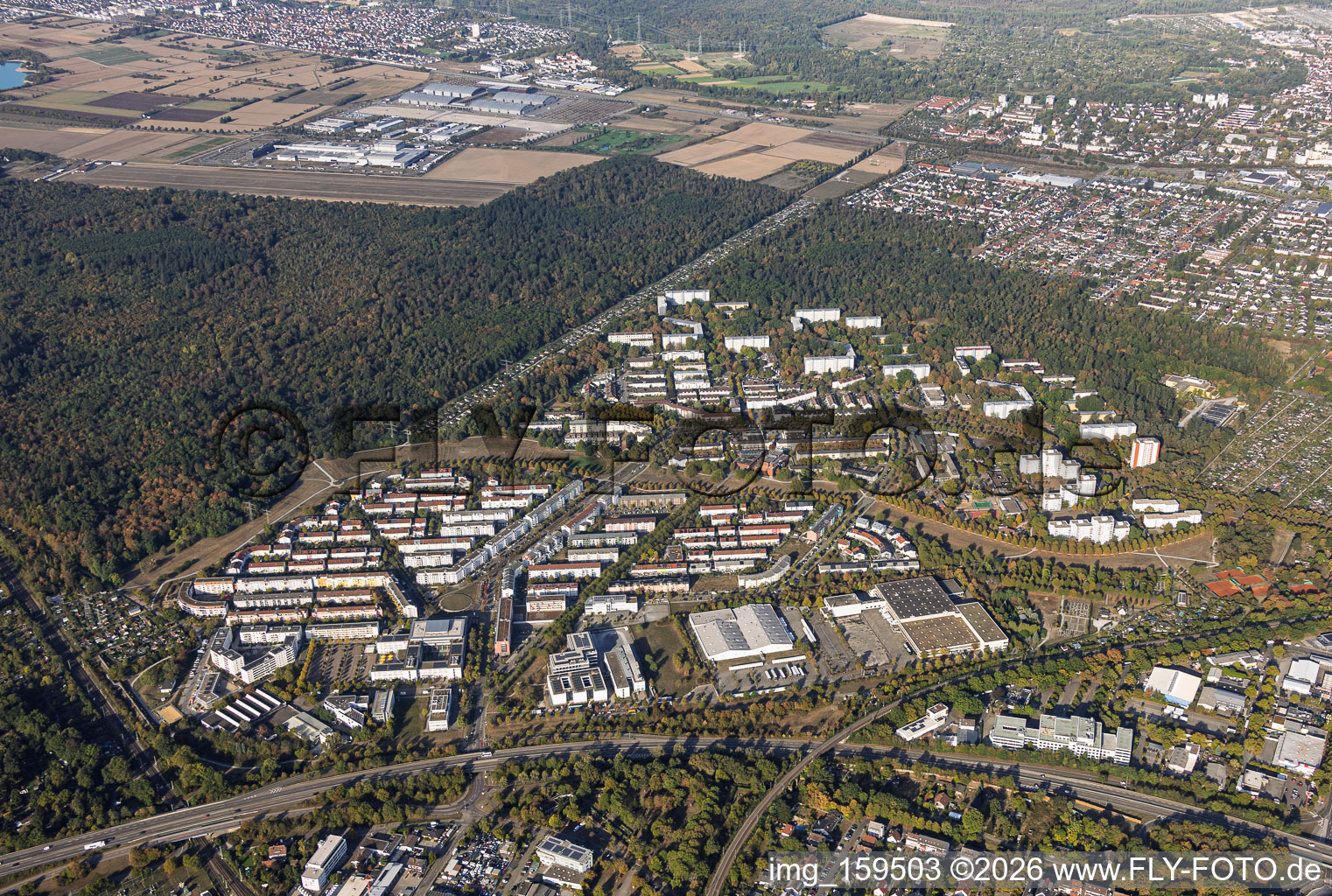 De l'est à le quartier Oberreut in Karlsruhe dans le département Bade-Wurtemberg, Allemagne