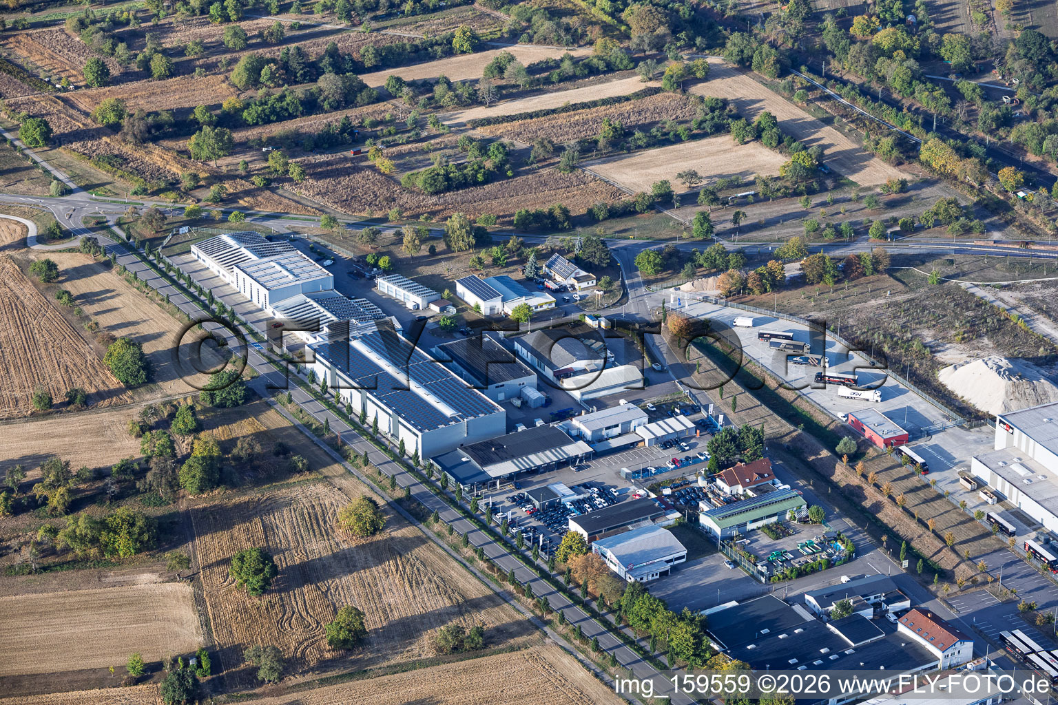 Parc industriel Industriestraße Autohaus Kühn - Seat, Götz Maschinenbau GmbH & Co.KG et Logistik Schmitt (site PCC Ötigheim) à Ötigheim dans le département Bade-Wurtemberg, Allemagne