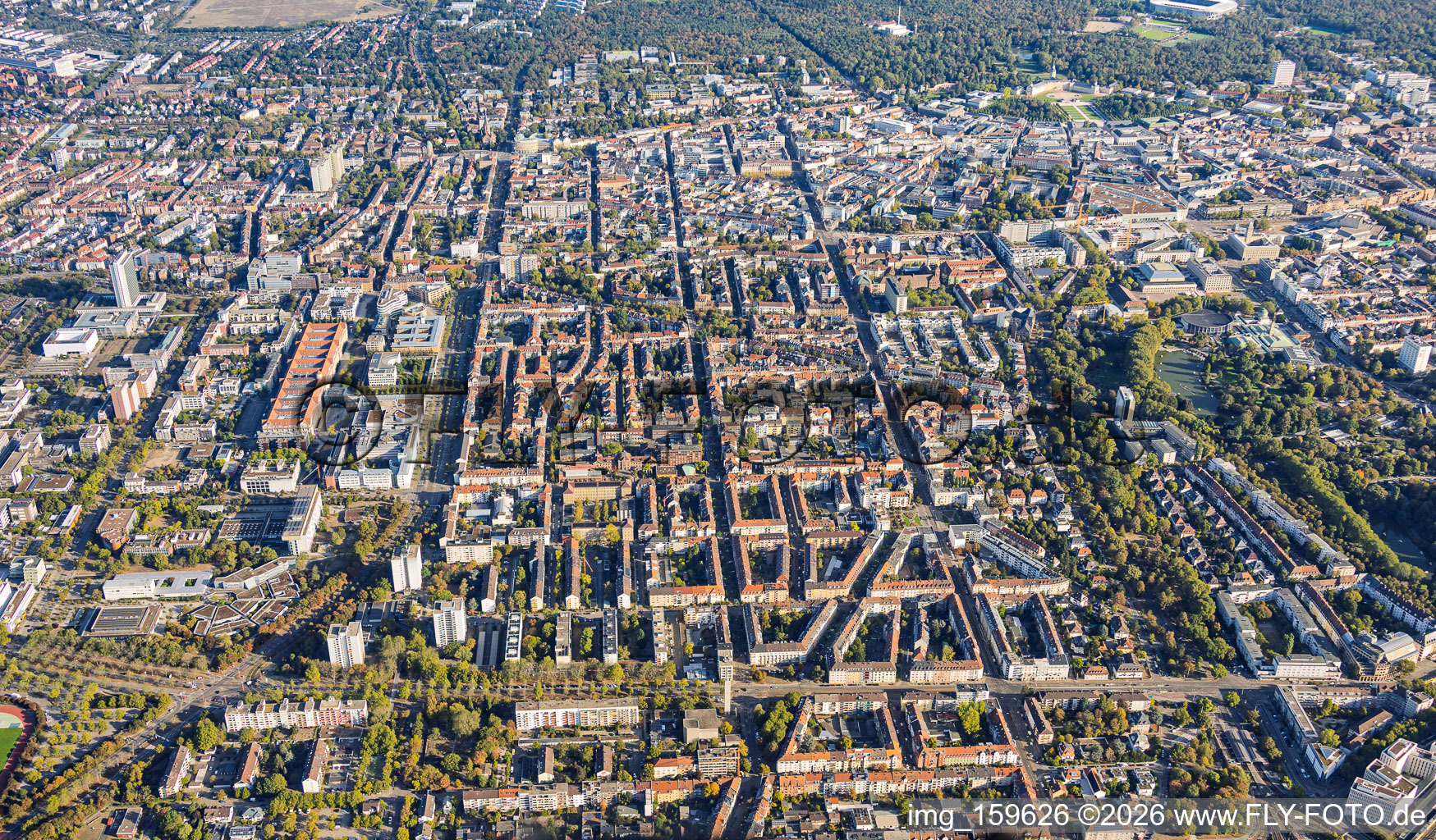Du sud à le quartier Südweststadt in Karlsruhe dans le département Bade-Wurtemberg, Allemagne