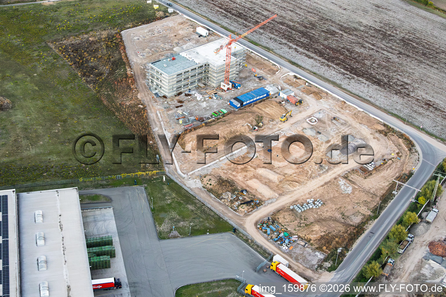 Chantier du nouveau campus de X2E pour les bâtiments administratifs et de production à Rohrbach dans le département Rhénanie-Palatinat, Allemagne