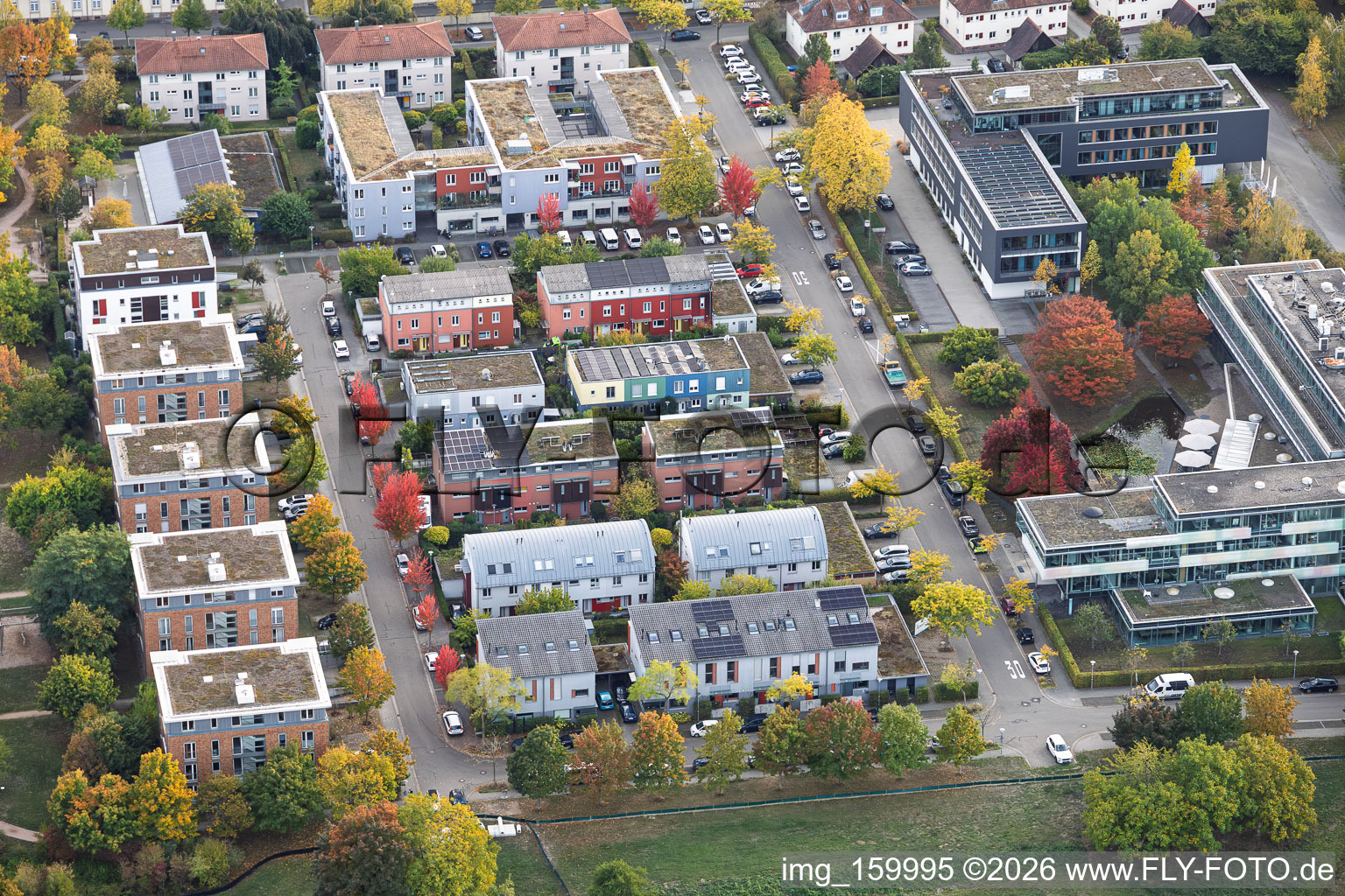 Ensemble résidentiel moderne situé entre la Willy-Brandt-Straße et la Heinrich-Magnani-Straße à Ettlingen dans le département Bade-Wurtemberg, Allemagne
