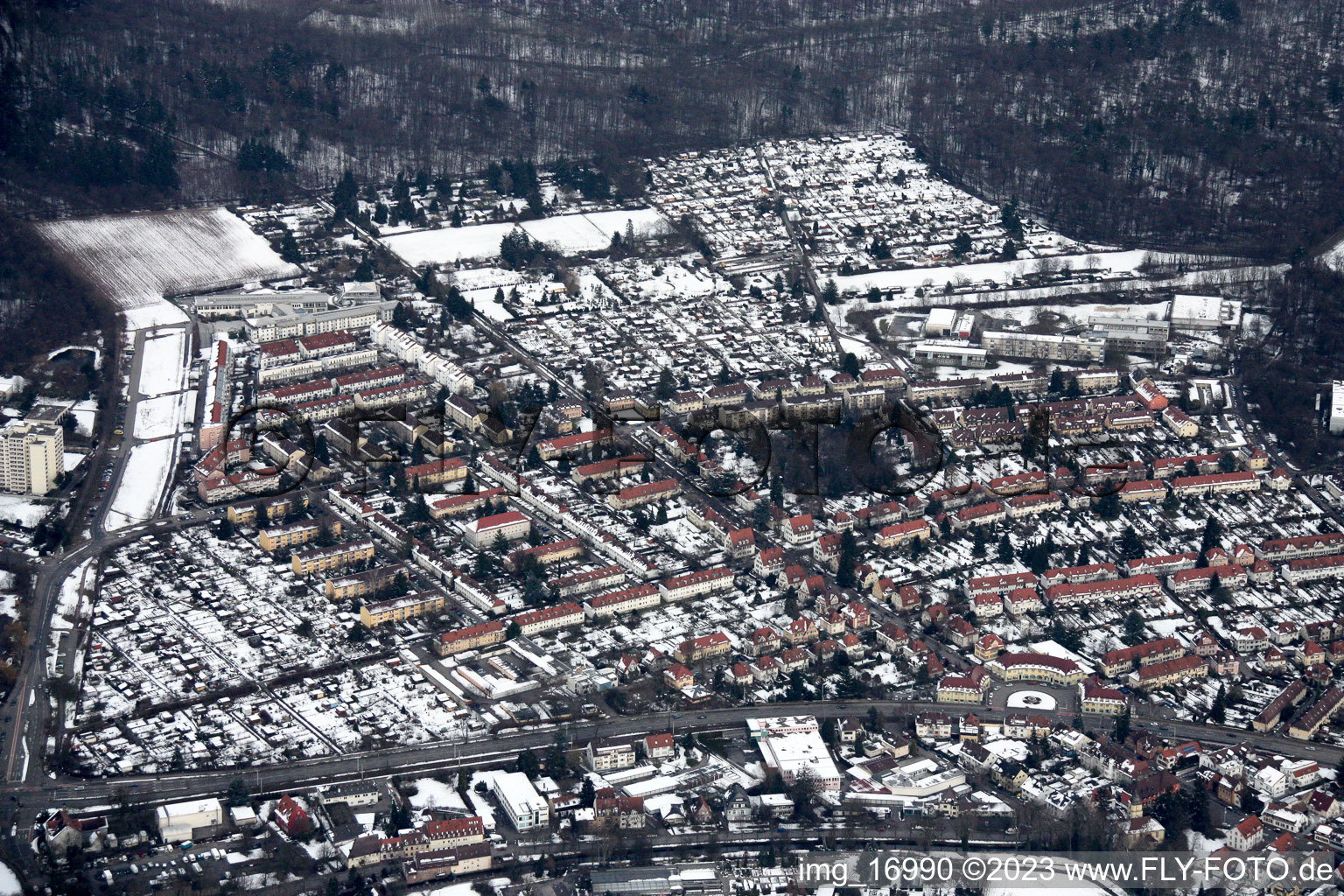 Quartier Rüppurr in Karlsruhe dans le département Bade-Wurtemberg, Allemagne hors des airs