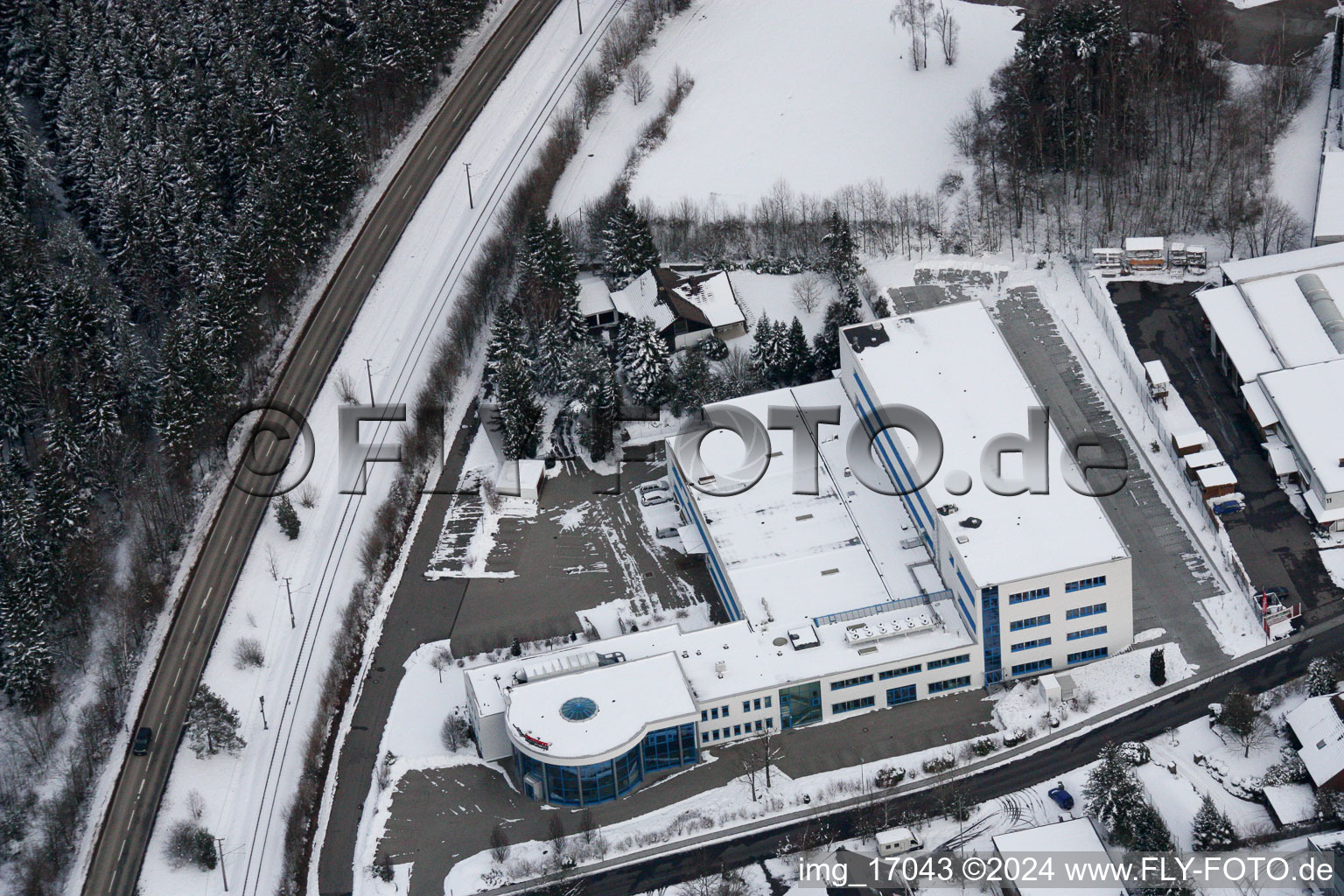 Ittersbach, zone industrielle à le quartier Im Stockmädle in Karlsbad dans le département Bade-Wurtemberg, Allemagne d'un drone