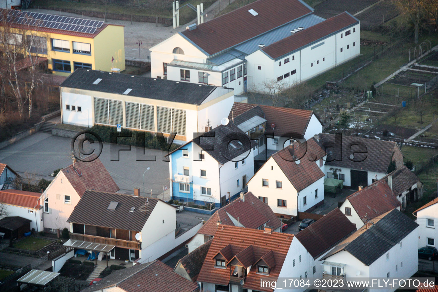 Vue aérienne de Pompiers, salle de sport à Minfeld dans le département Rhénanie-Palatinat, Allemagne