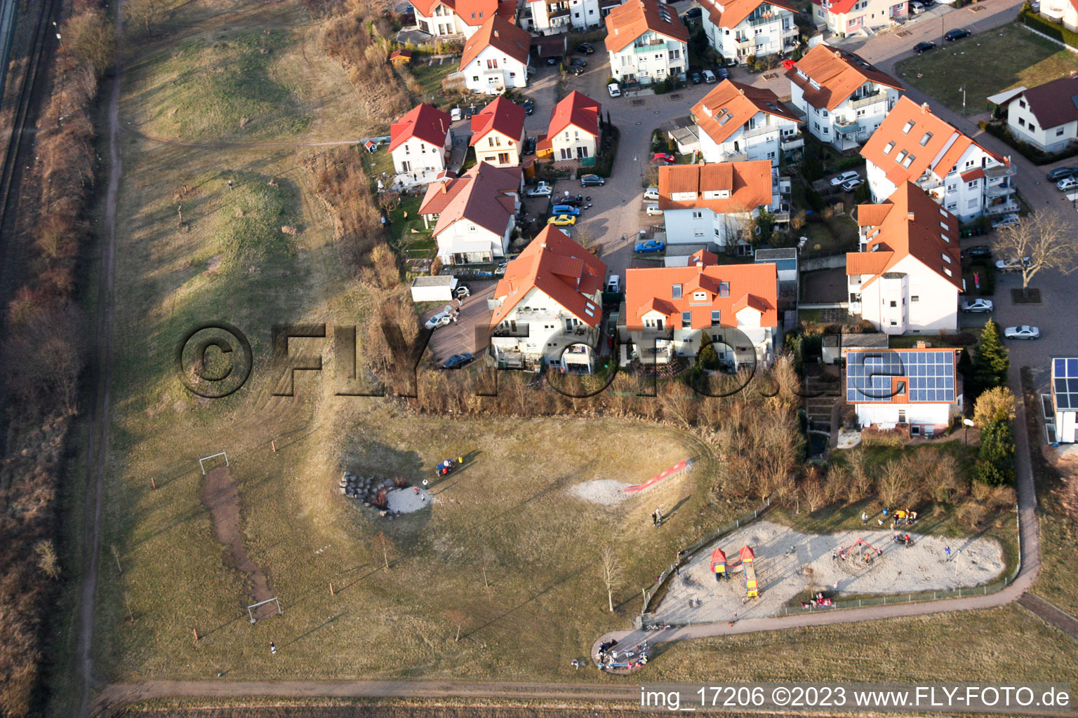 Nouvelle zone de développement O à Bellheim dans le département Rhénanie-Palatinat, Allemagne d'en haut