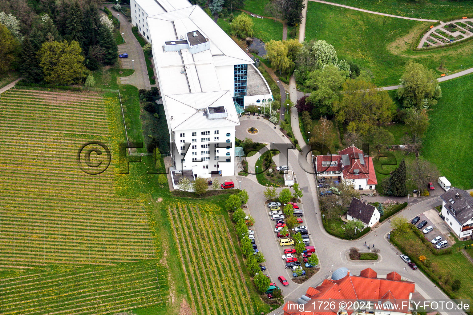 Vue aérienne de Clinique thermale à Bad Bergzabern dans le département Rhénanie-Palatinat, Allemagne