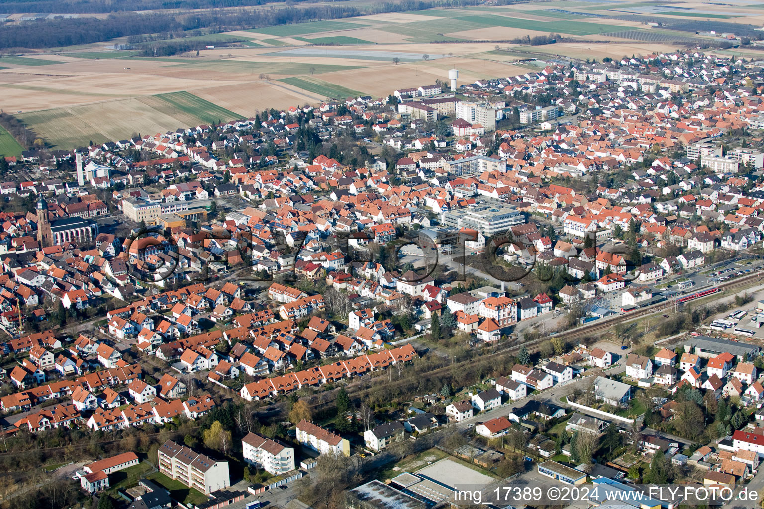 Kandel dans le département Rhénanie-Palatinat, Allemagne du point de vue du drone