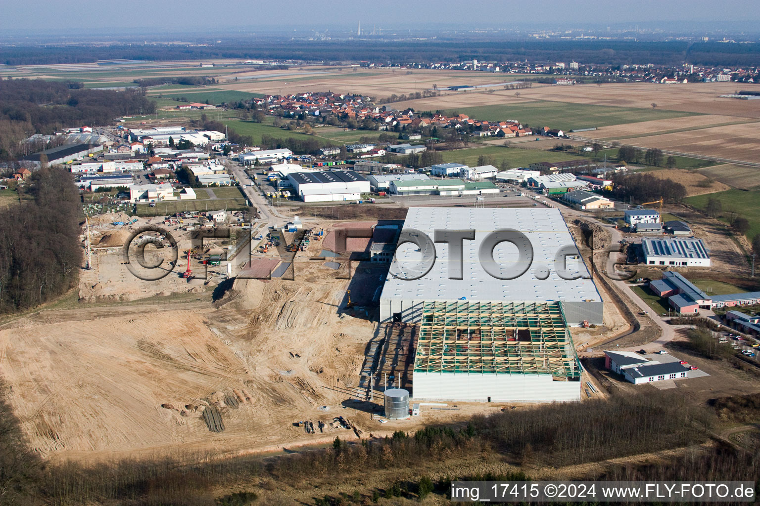 Vue aérienne de Centre logistique de coïncidence à le quartier Minderslachen in Kandel dans le département Rhénanie-Palatinat, Allemagne