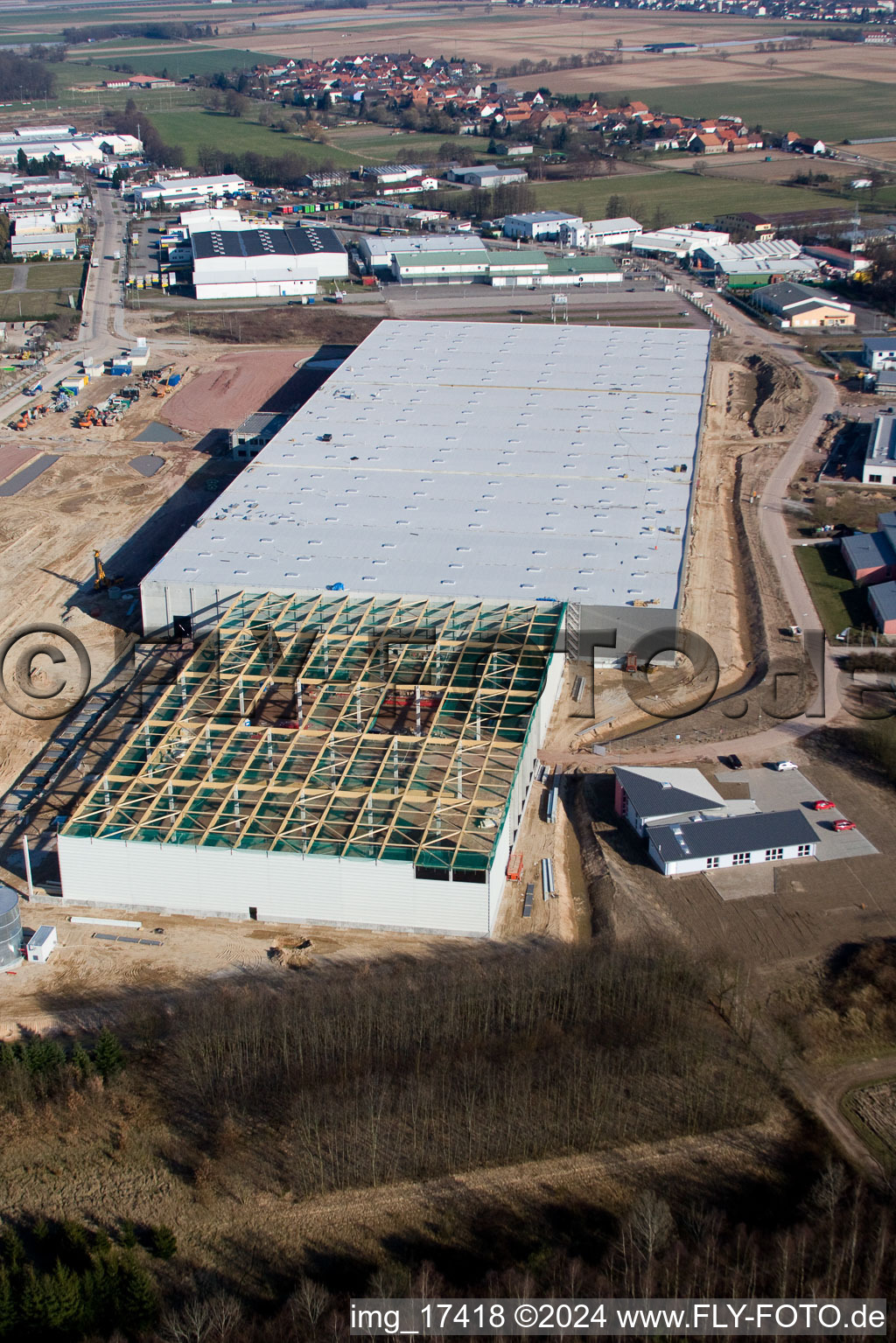 Vue aérienne de Centre logistique de coïncidence de chantier à le quartier Minderslachen in Kandel dans le département Rhénanie-Palatinat, Allemagne