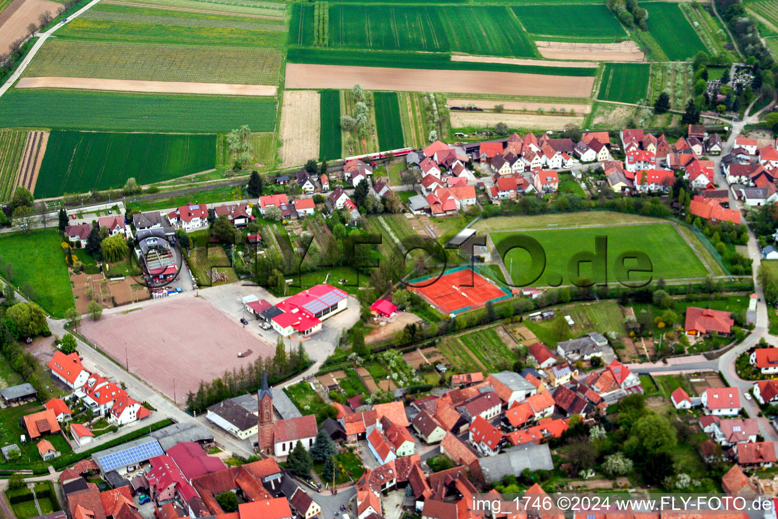 Vue d'oiseau de Quartier Drusweiler in Kapellen-Drusweiler dans le département Rhénanie-Palatinat, Allemagne