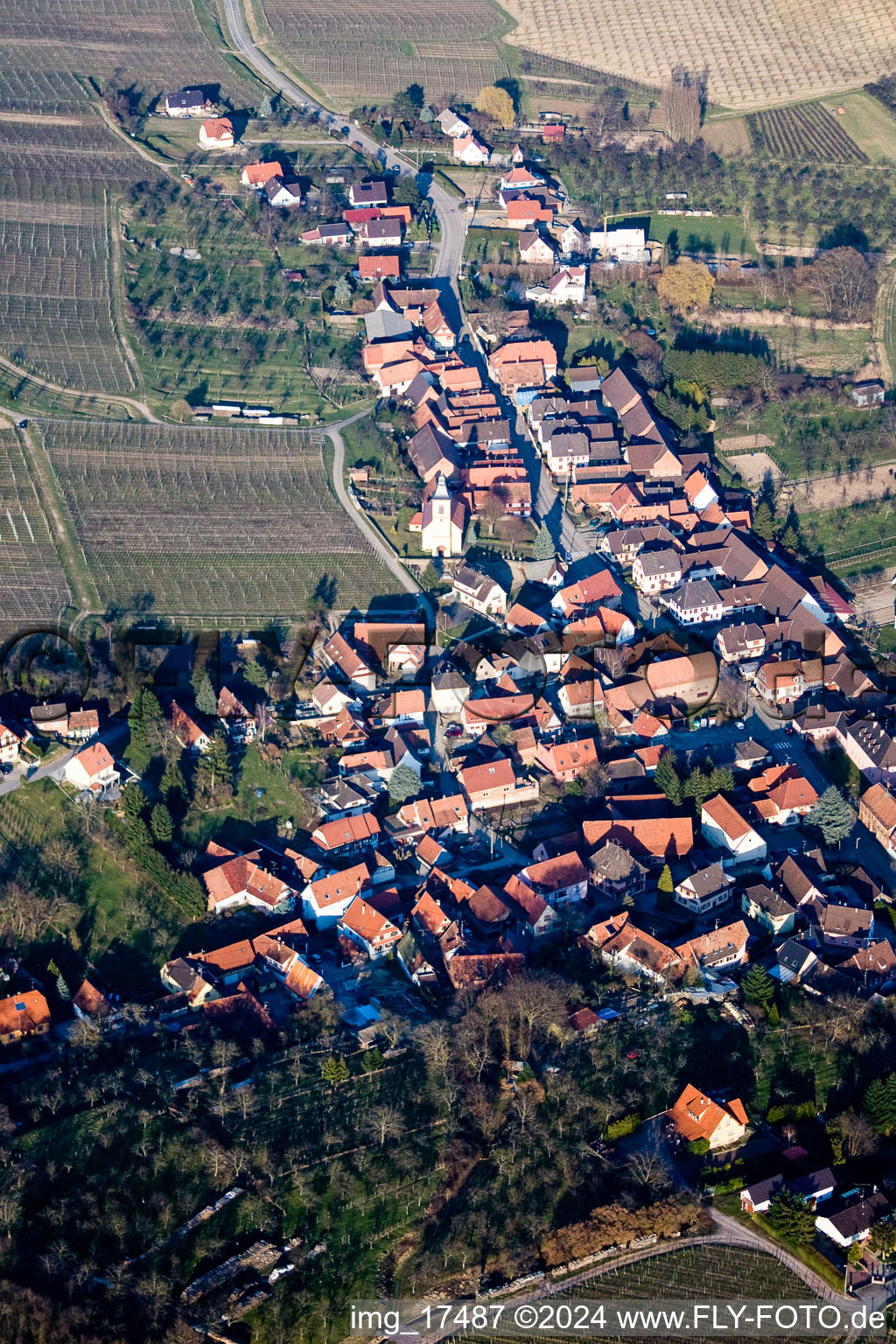 Enregistrement par drone de Rott dans le département Bas Rhin, France