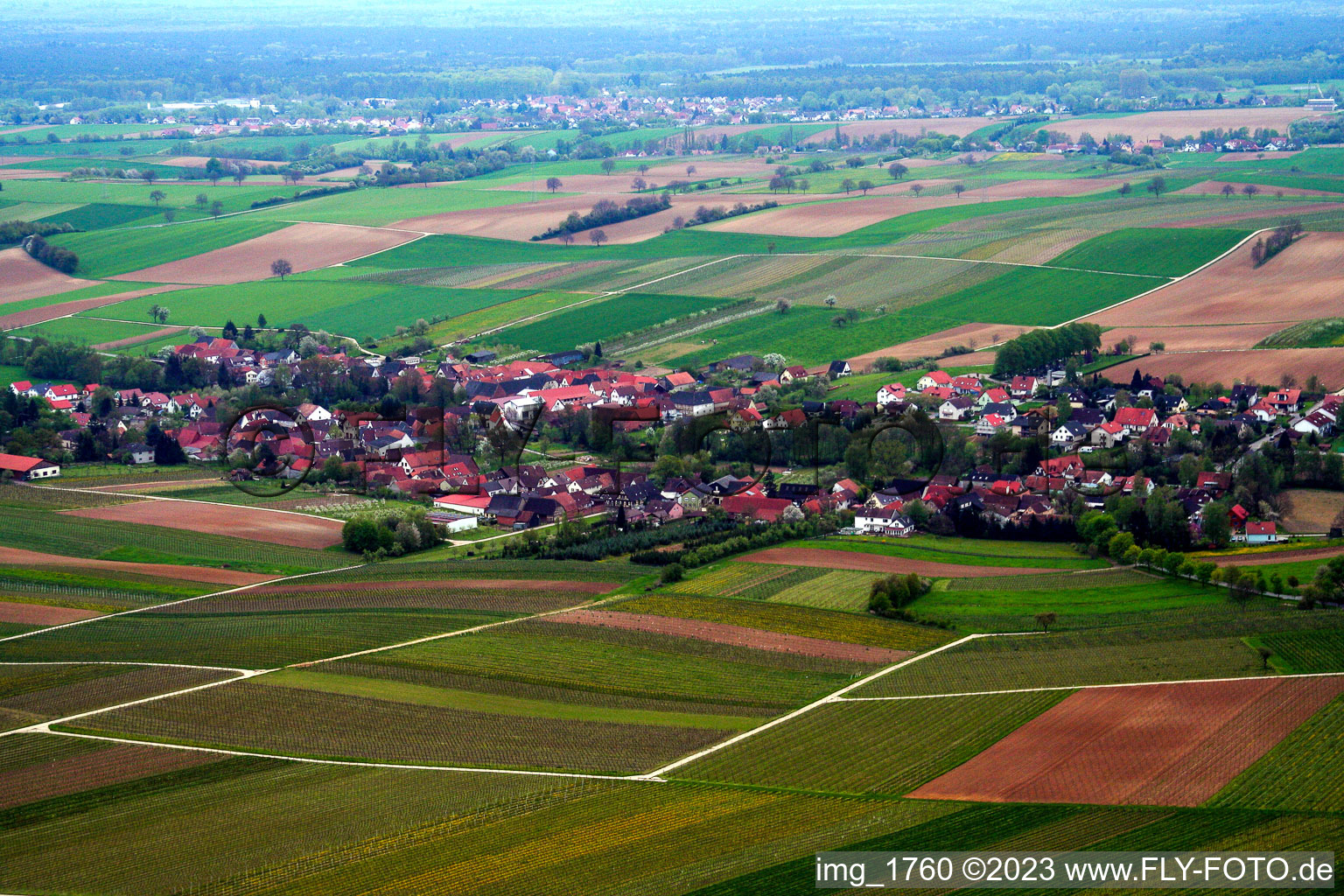 Vue aérienne de Du nord à Dierbach dans le département Rhénanie-Palatinat, Allemagne