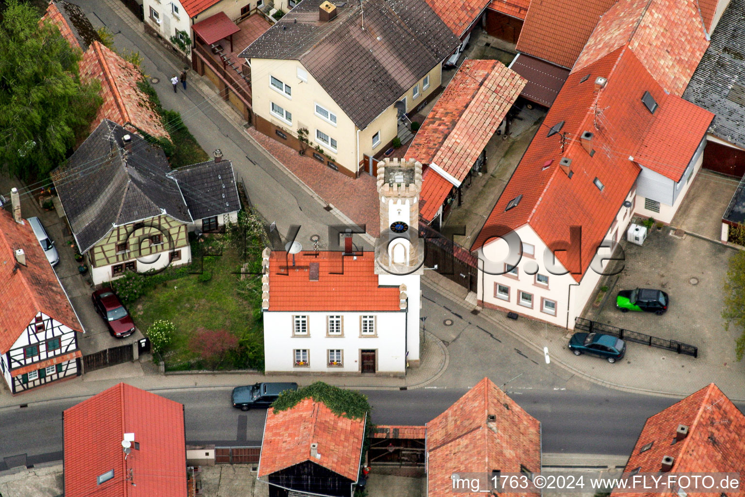 Vue aérienne de Mairie de l'administration de la ville à Oberhausen dans le département Rhénanie-Palatinat, Allemagne
