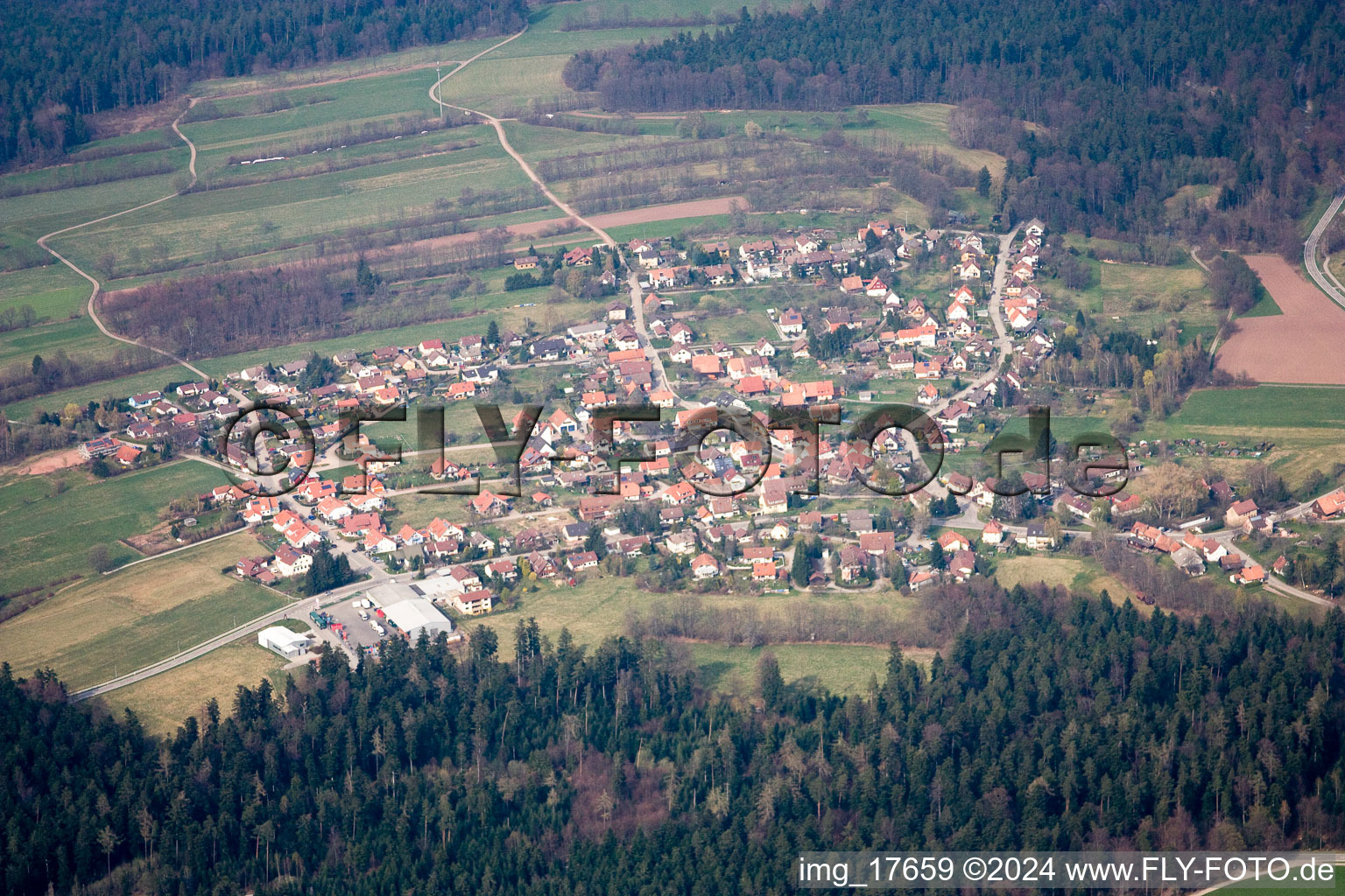 Vue aérienne de Schömberg dans le département Bade-Wurtemberg, Allemagne