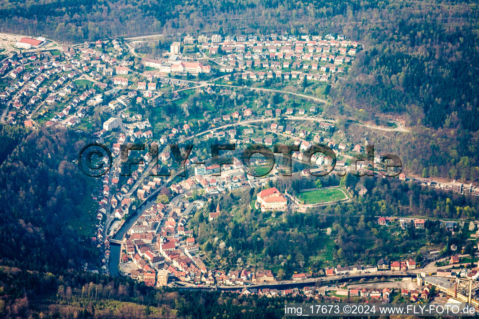 Vue aérienne de Verrouiller Neuenbürg à Neuenbürg dans le département Bade-Wurtemberg, Allemagne