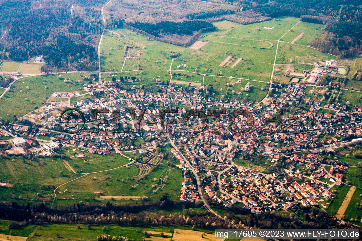 Quartier Ittersbach in Karlsbad dans le département Bade-Wurtemberg, Allemagne vue d'en haut