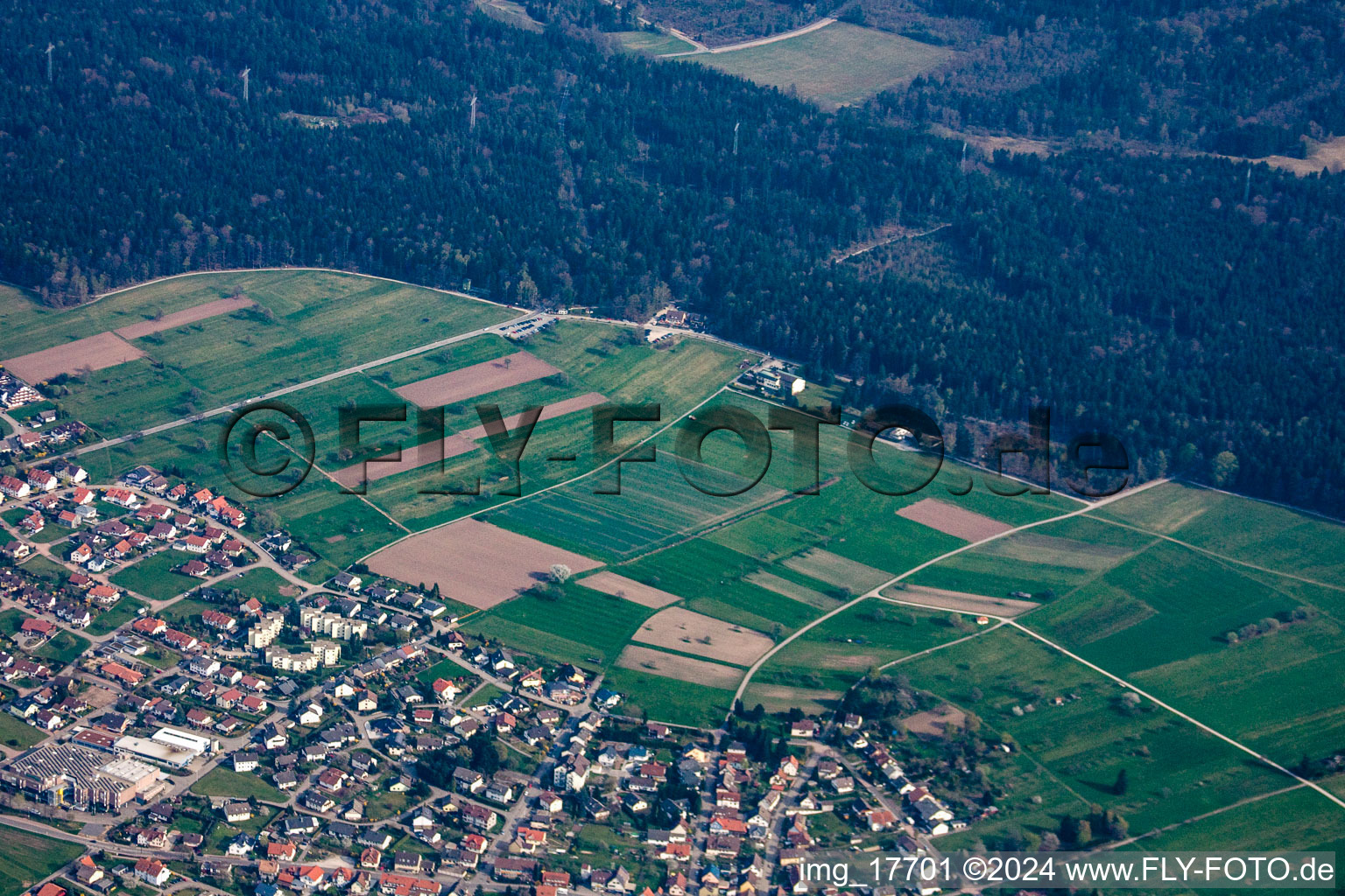 Vue aérienne de Schwann Attends à le quartier Conweiler in Straubenhardt dans le département Bade-Wurtemberg, Allemagne