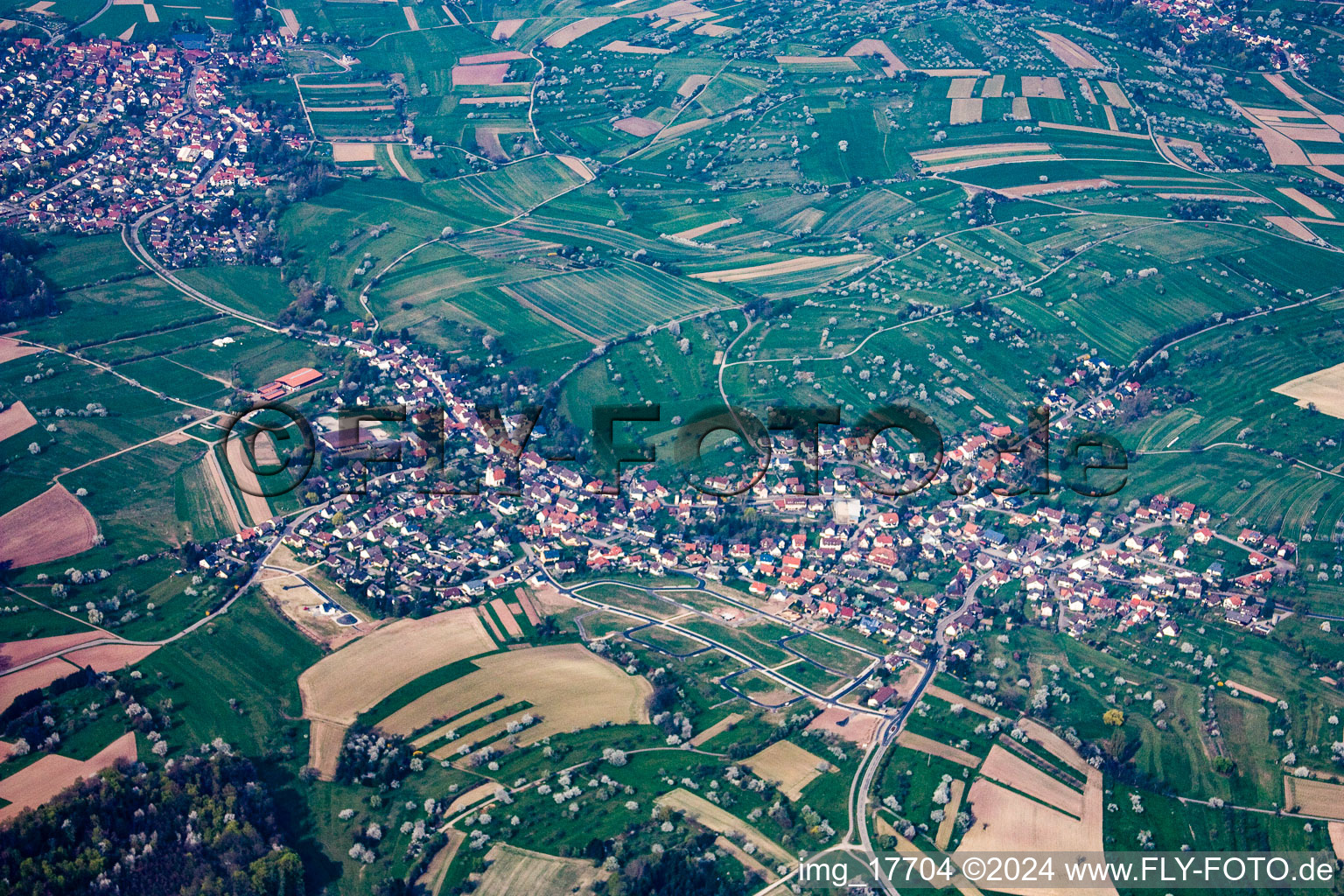 Vue oblique de Quartier Ottenhausen in Straubenhardt dans le département Bade-Wurtemberg, Allemagne