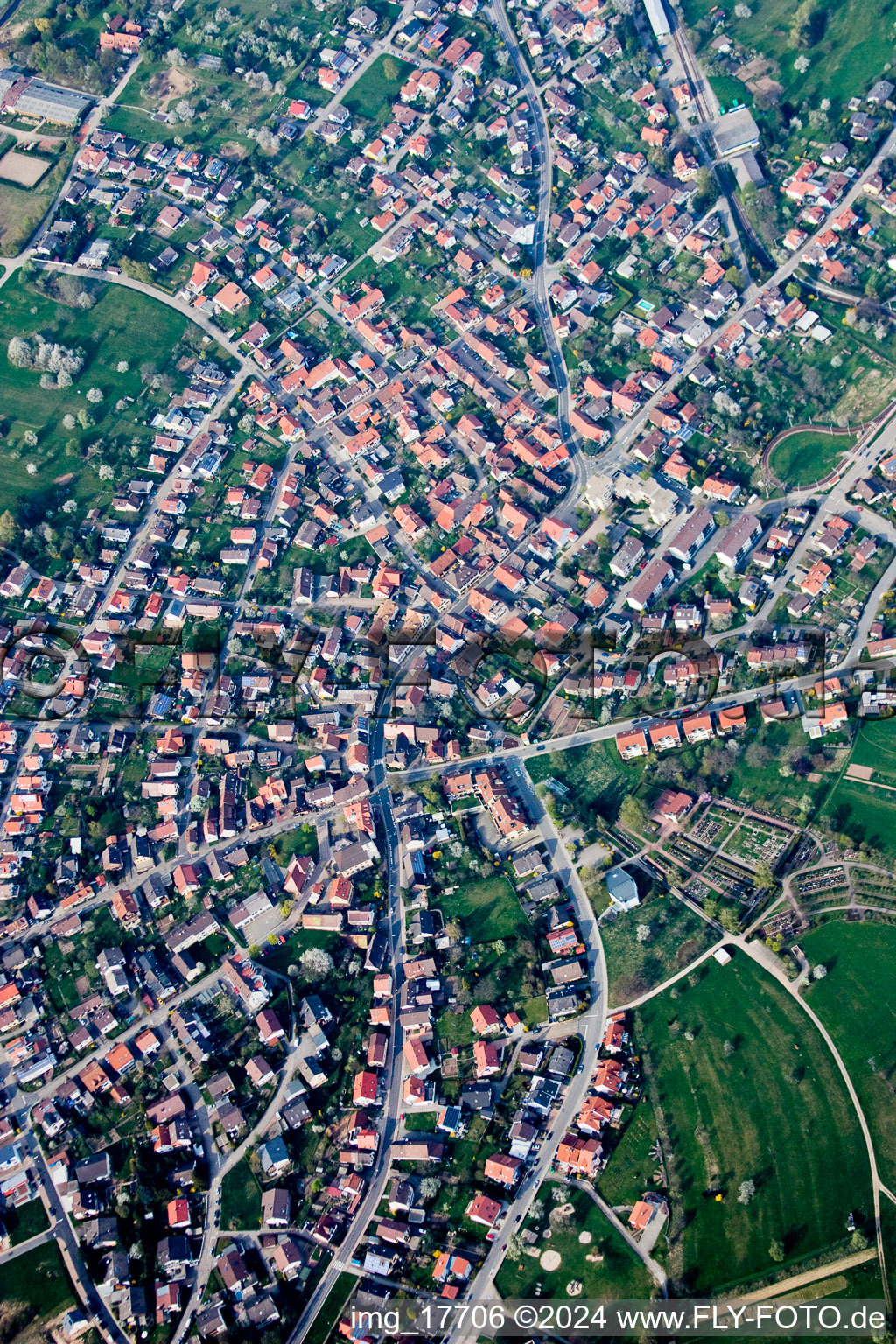 Quartier Ittersbach in Karlsbad dans le département Bade-Wurtemberg, Allemagne depuis l'avion