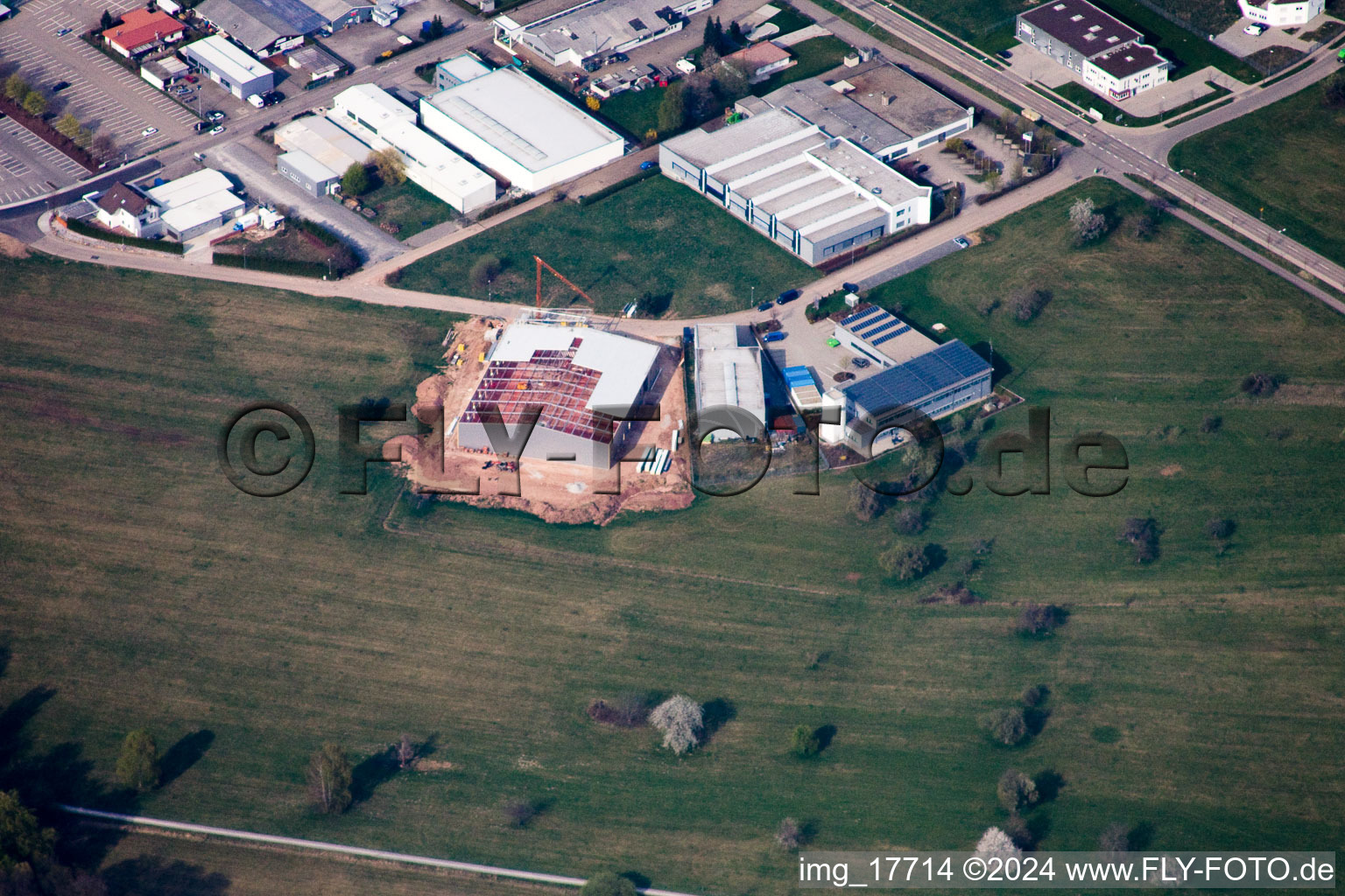 Ittersbach, zone industrielle à le quartier Im Stockmädle in Karlsbad dans le département Bade-Wurtemberg, Allemagne depuis l'avion