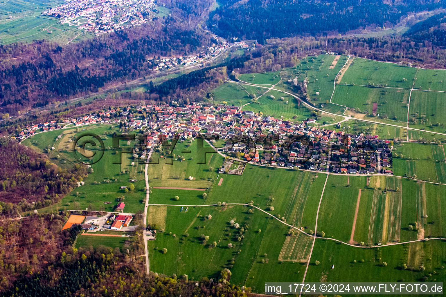 Vue aérienne de Quartier Etzenrot in Waldbronn dans le département Bade-Wurtemberg, Allemagne