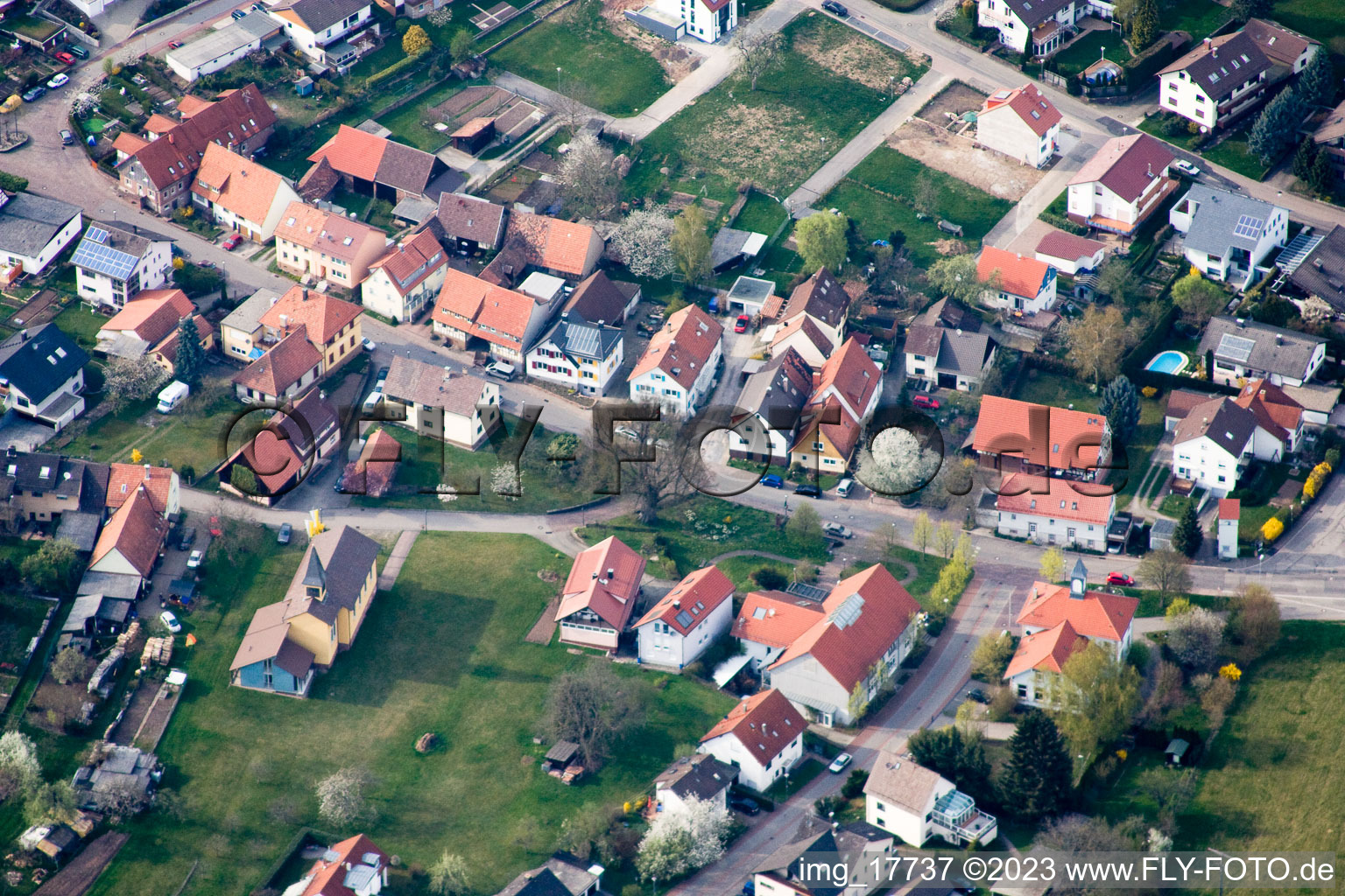 Quartier Schluttenbach in Ettlingen dans le département Bade-Wurtemberg, Allemagne du point de vue du drone