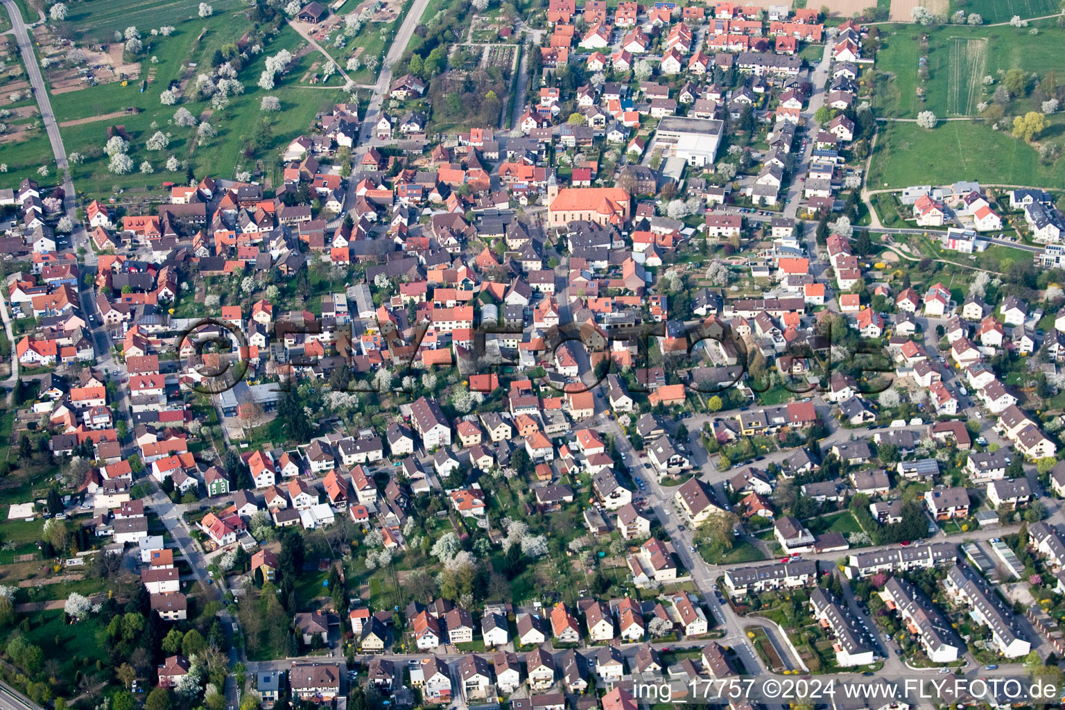 Quartier Ettlingenweier in Ettlingen dans le département Bade-Wurtemberg, Allemagne hors des airs