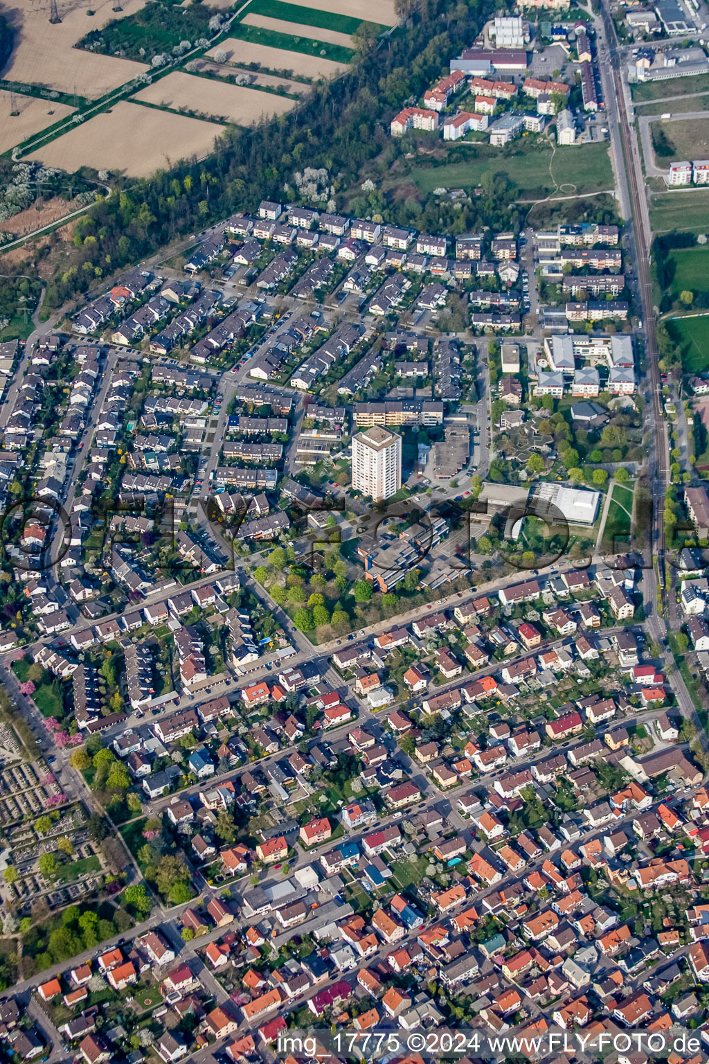 Vue aérienne de Vogesenstr à le quartier Forchheim in Rheinstetten dans le département Bade-Wurtemberg, Allemagne