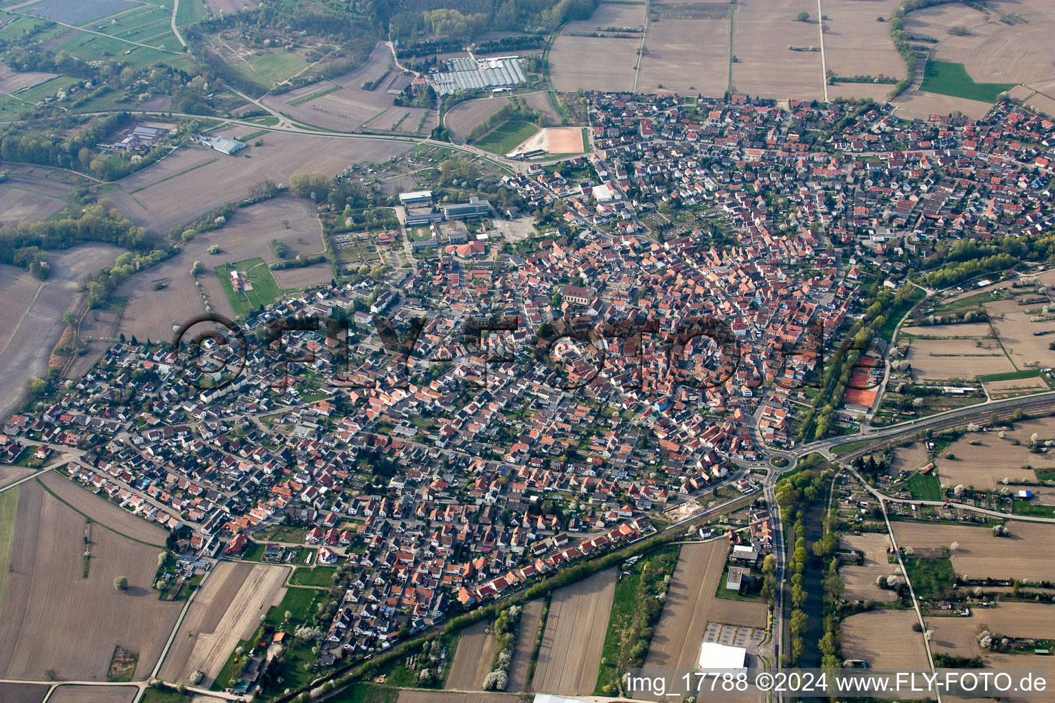 Vue aérienne de Quartier Neuburg in Neuburg am Rhein dans le département Rhénanie-Palatinat, Allemagne