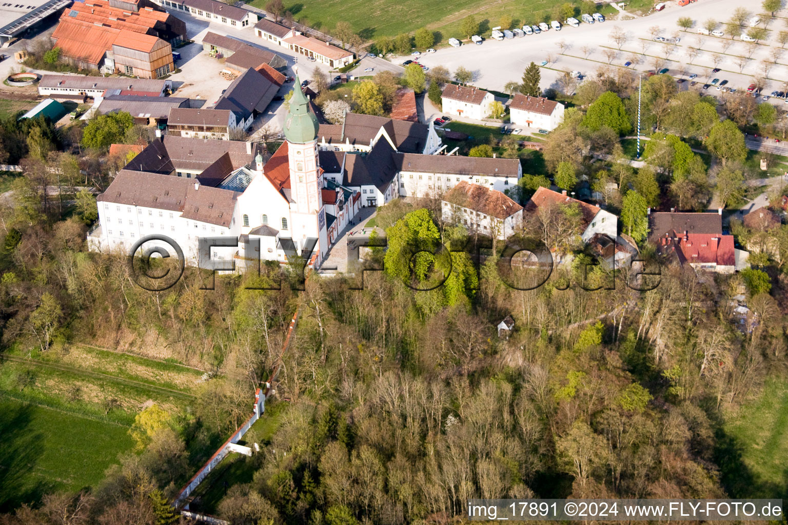 Photographie aérienne de Brasserie du monastère à Andechs dans le département Bavière, Allemagne