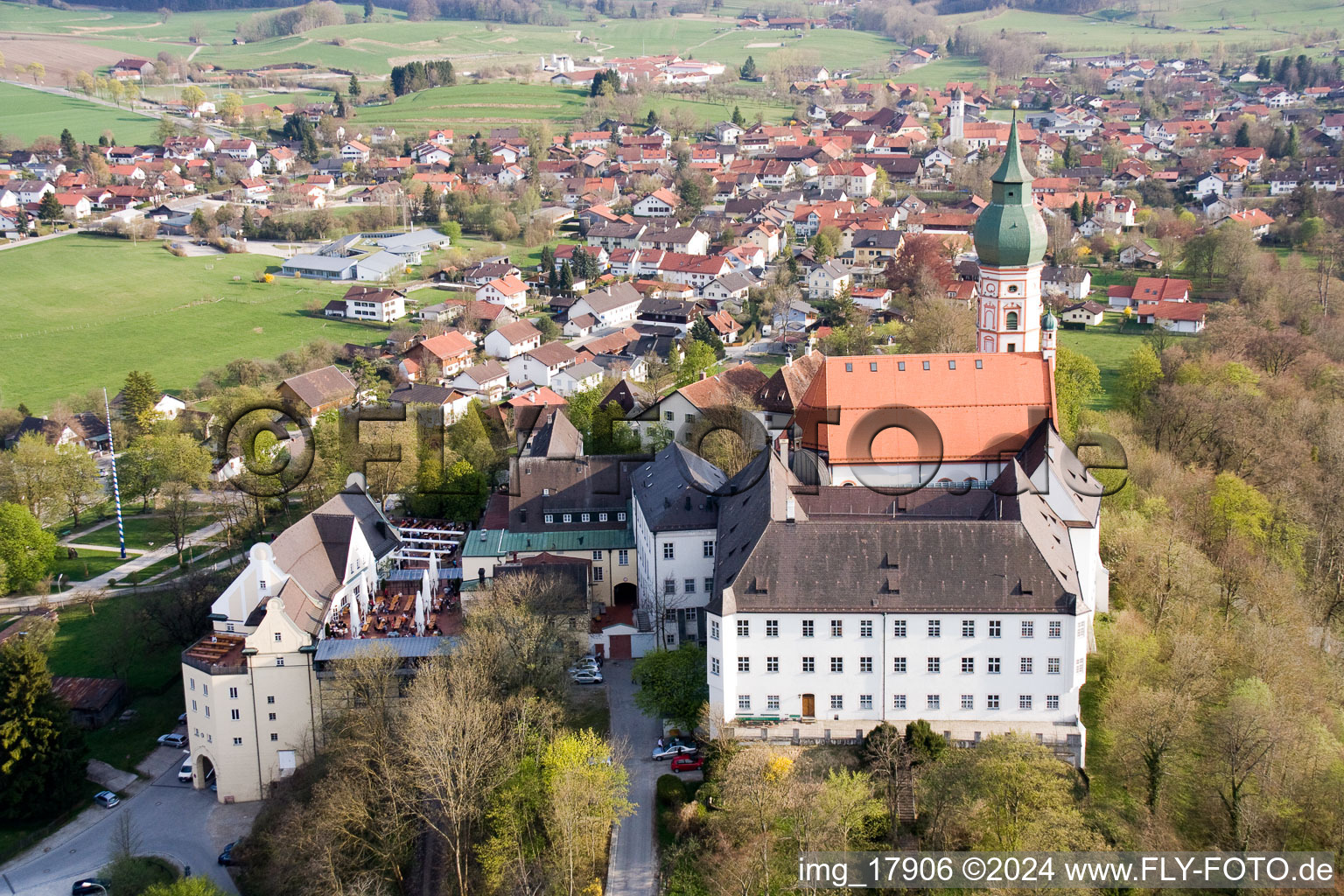 Brasserie du monastère à Andechs dans le département Bavière, Allemagne d'un drone