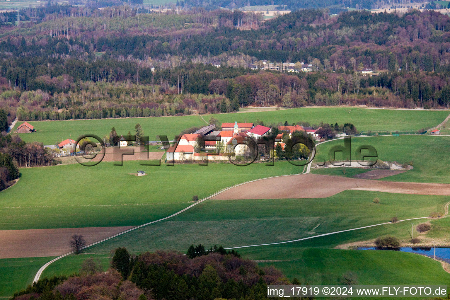 Vue aérienne de Établissement pénitentiaire de Landsberg am Lech à Andechs dans le département Bavière, Allemagne