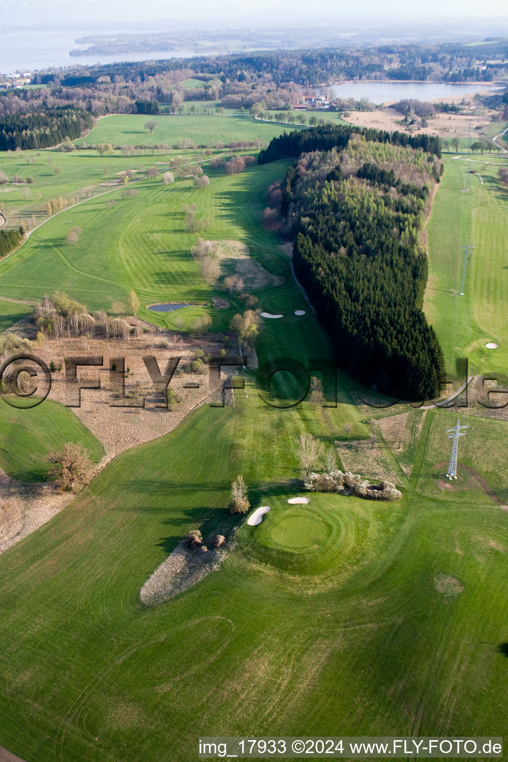 Vue aérienne de Superficie du parcours de golf Golf Club Tutzing à le quartier Traubing in Tutzing dans le département Bavière, Allemagne