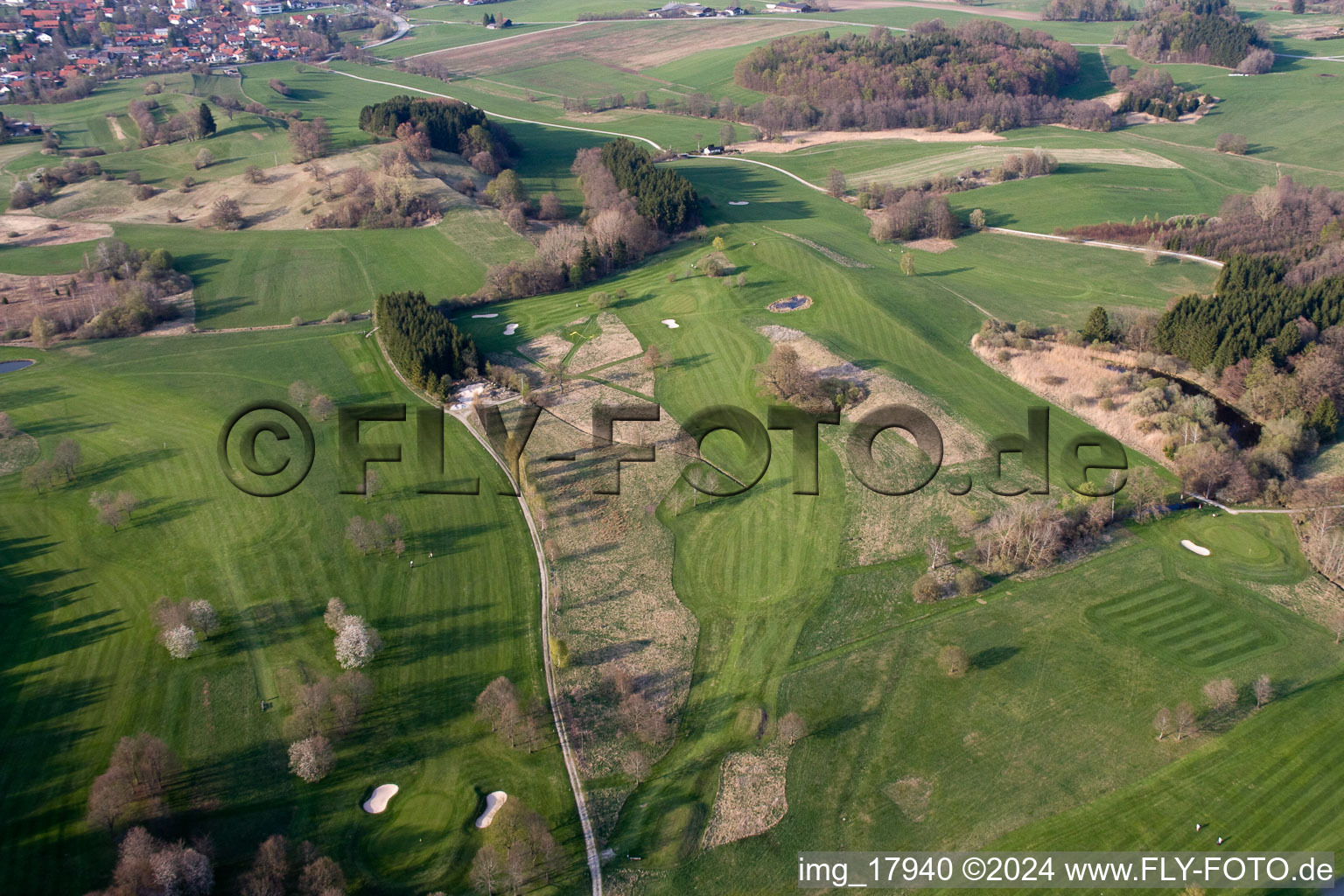 Vue aérienne de Superficie du parcours de golf Golf Club Tutzing à Tutzing dans le département Bavière, Allemagne