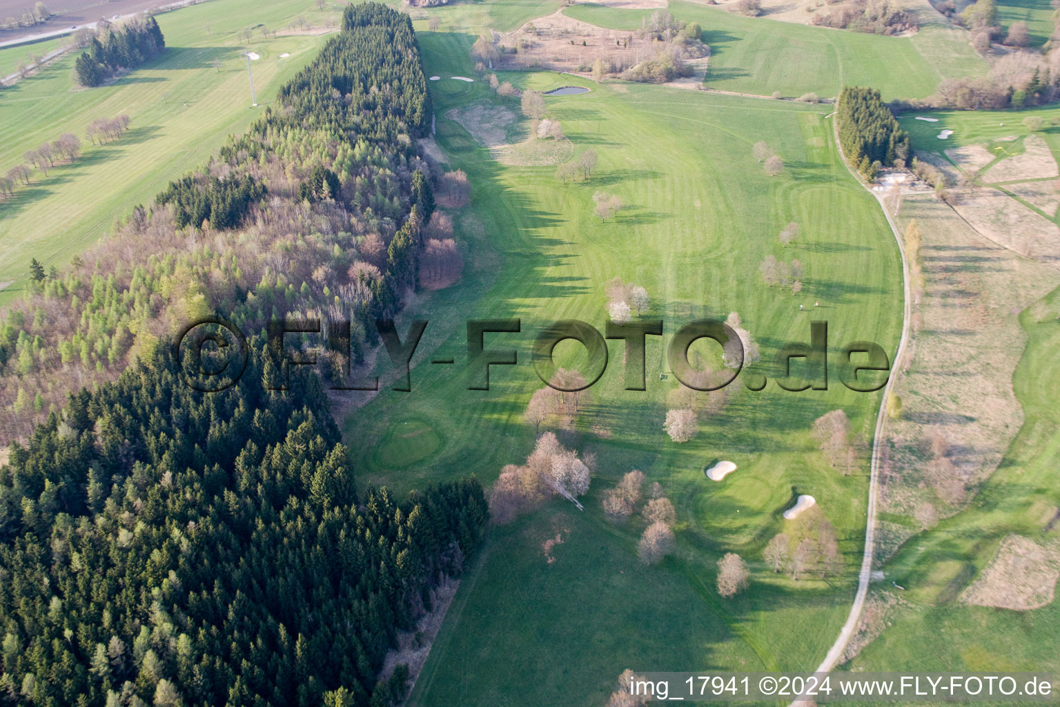 Vue aérienne de Superficie du parcours de golf Golf Club Tutzing à Tutzing dans le département Bavière, Allemagne